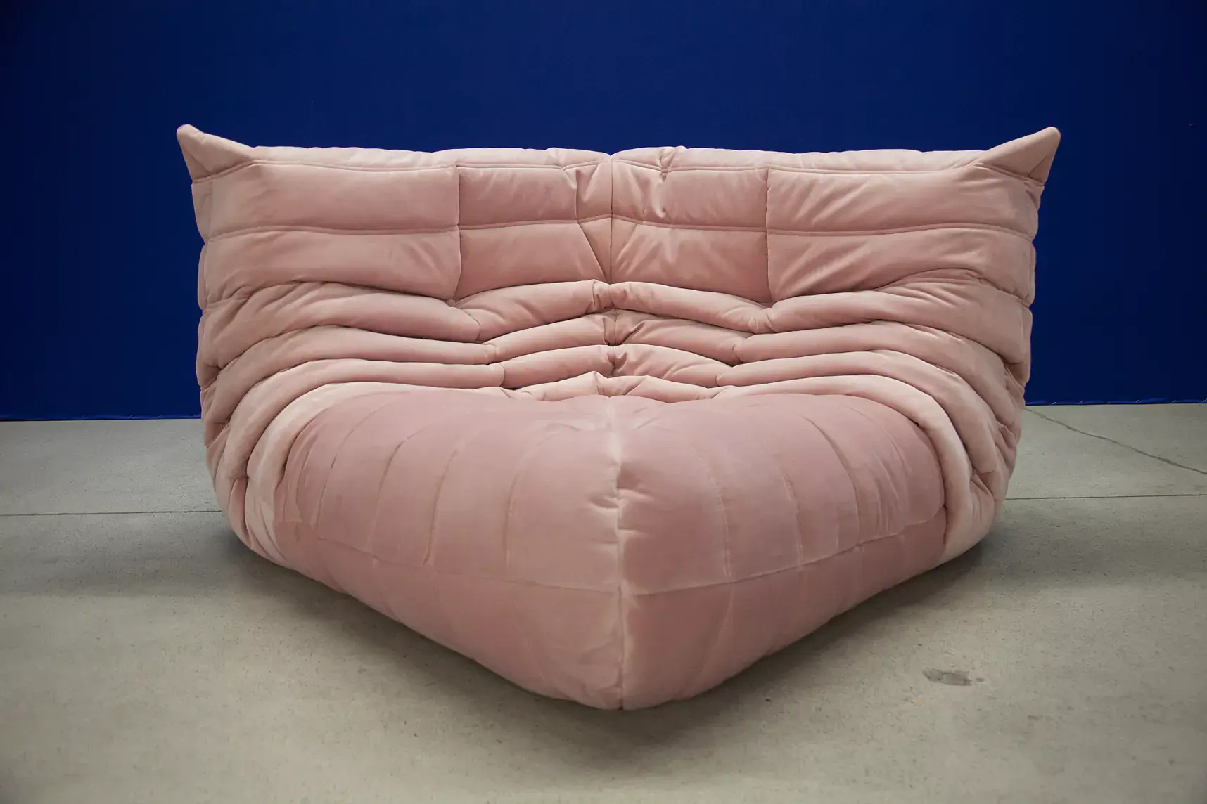 Togo Corner Sofa Velvet Light Pink 4