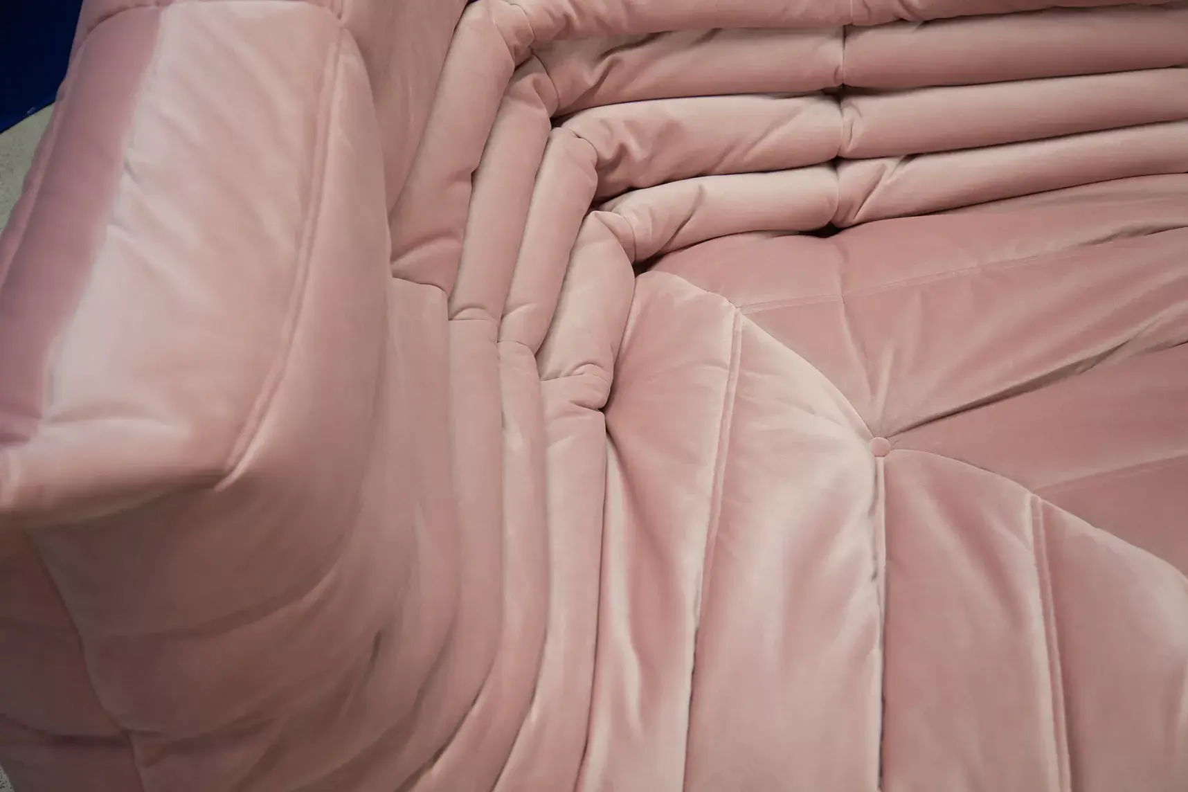 Togo Corner Sofa Velvet Light Pink 7