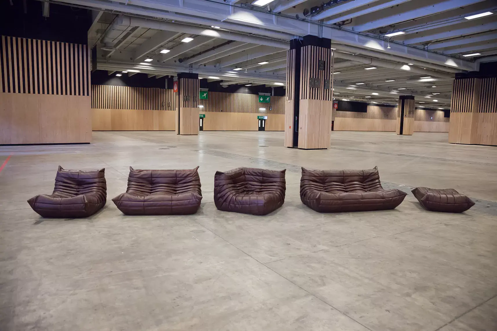 Togo Corner Sofa Pull-Up Leather Chocolate Brown 2