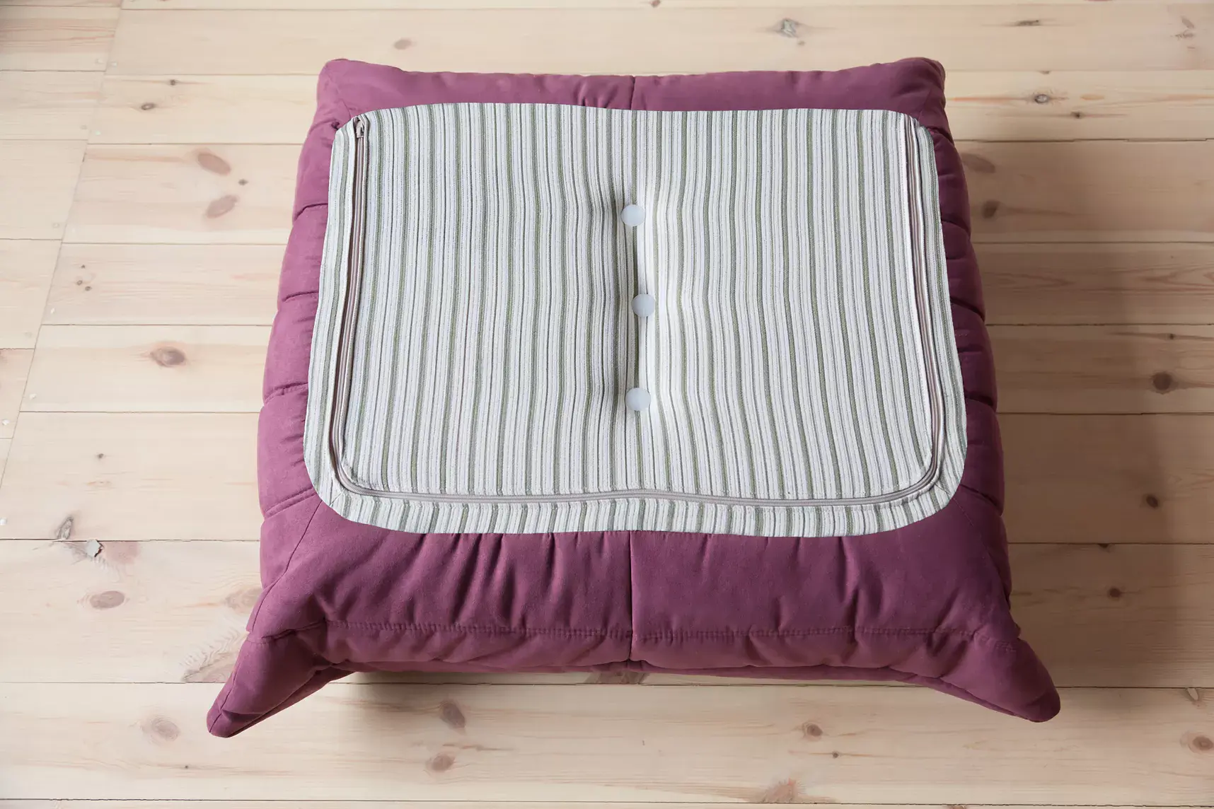 Togo Armchair and Ottoman Set Textile Aubergine 8