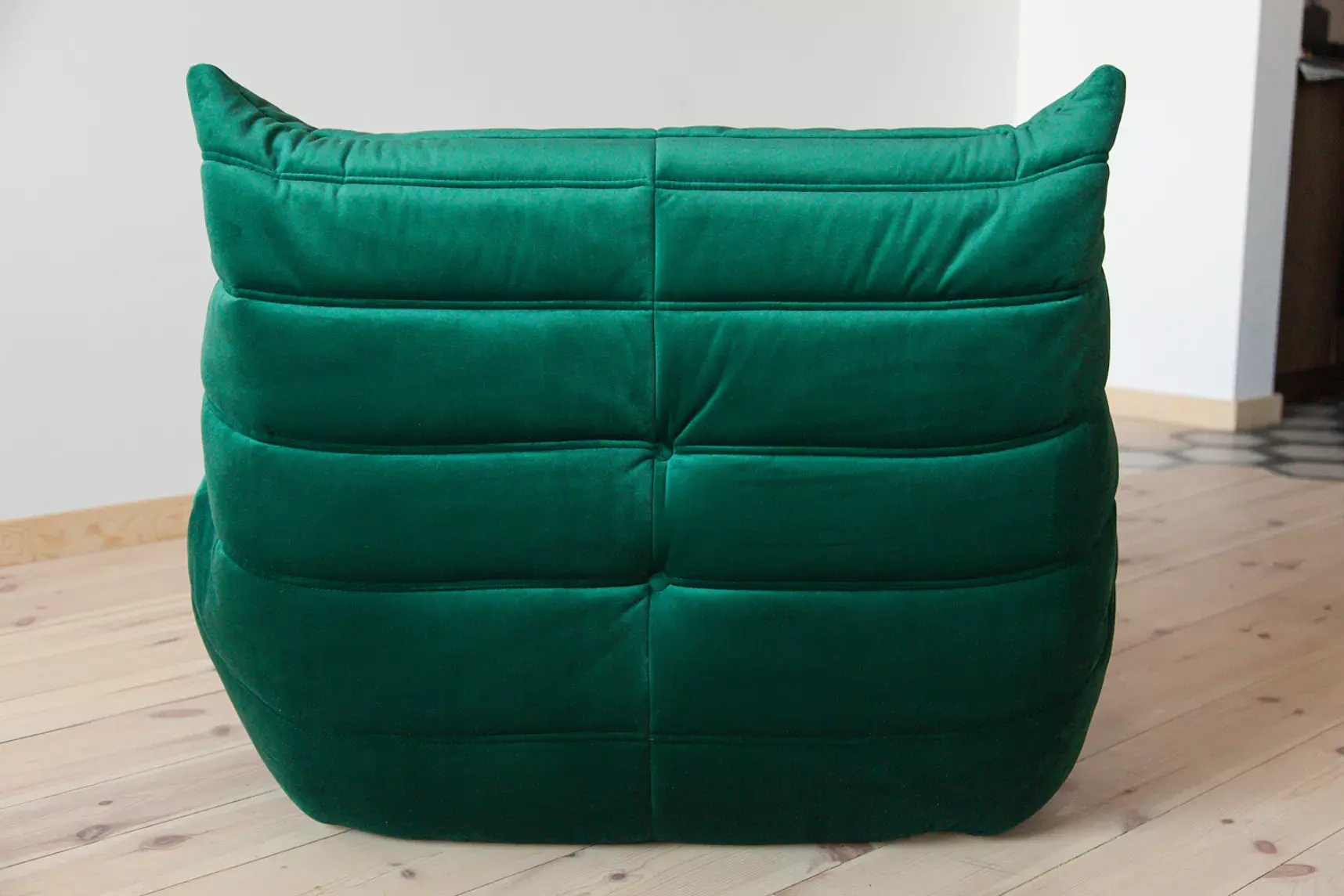 Togo Armchair and Ottoman Set Velvet Emerald Green 4