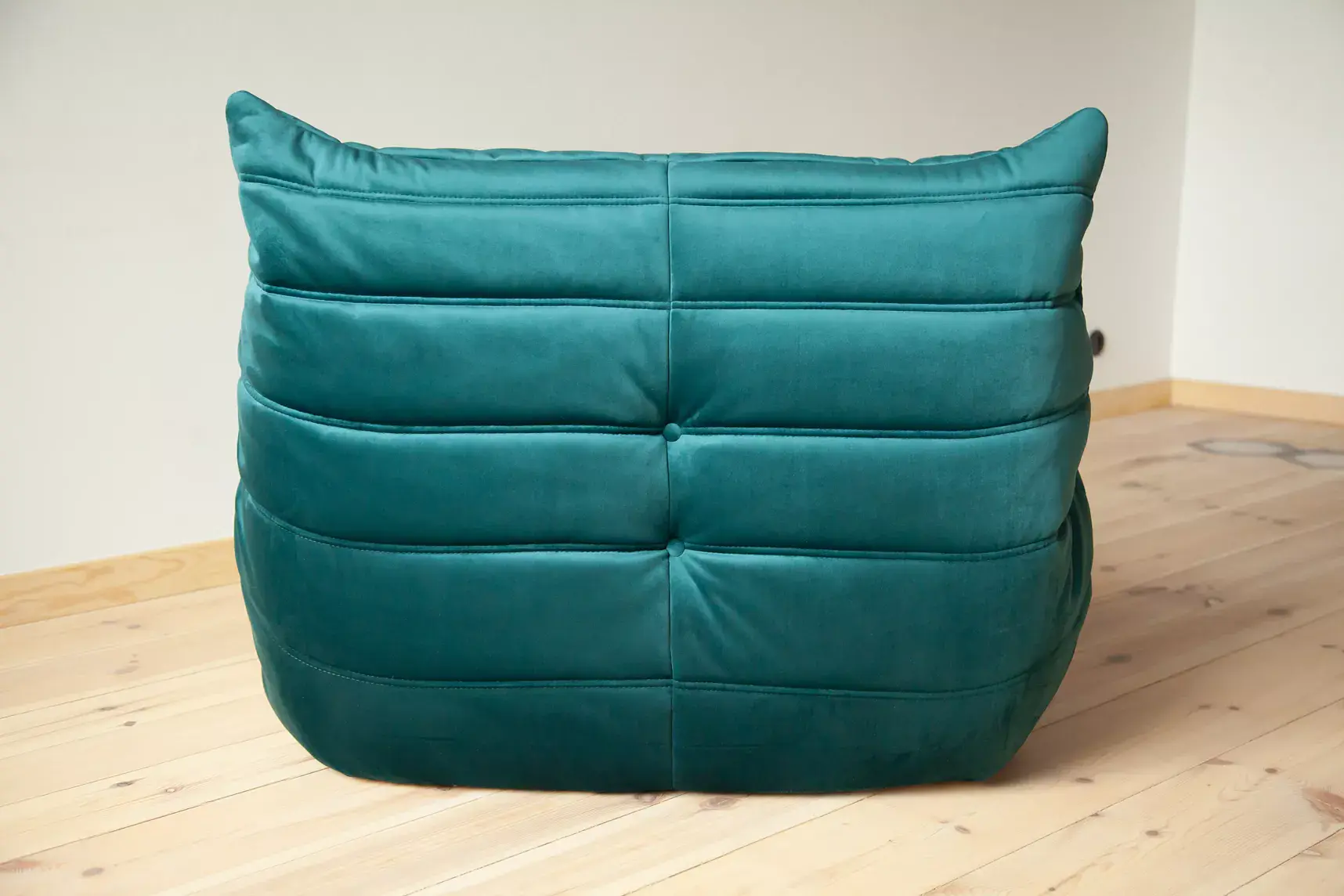 Set poltrona e pouf Togo velluto petrolio 4