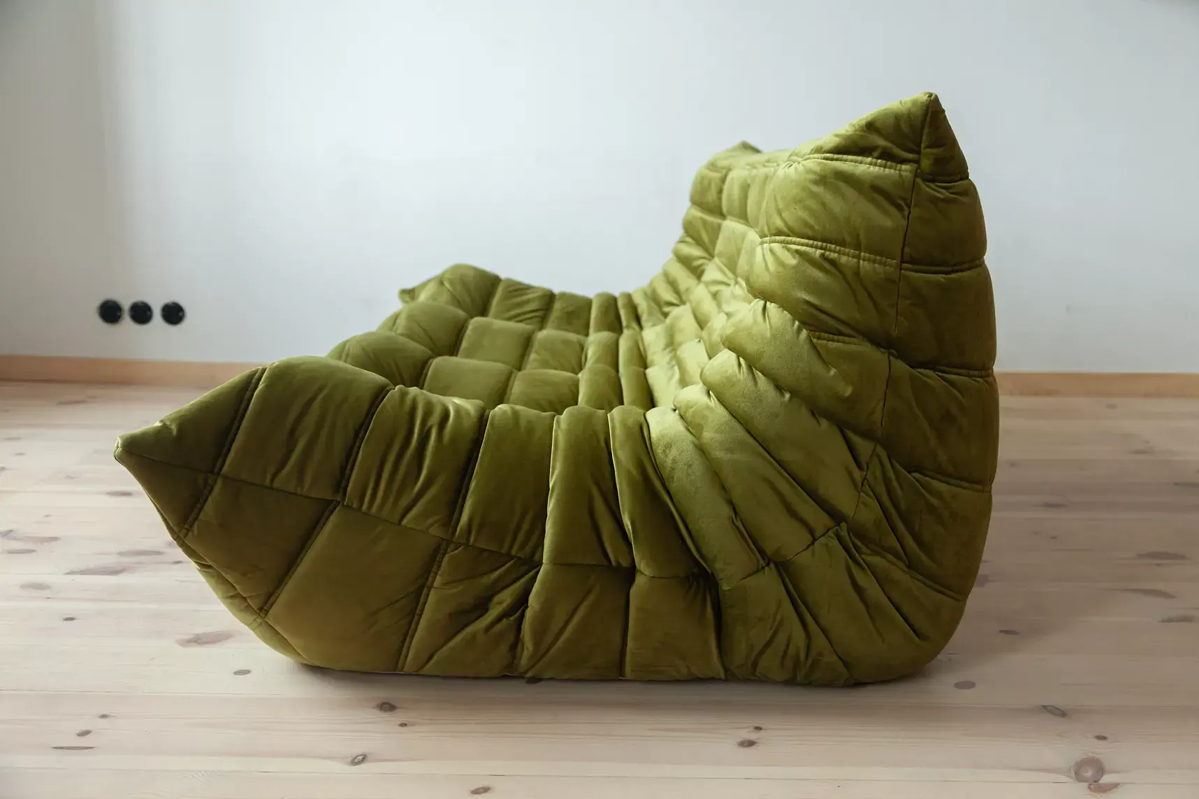 Togo Sofa 3-seater velvet olive green 2