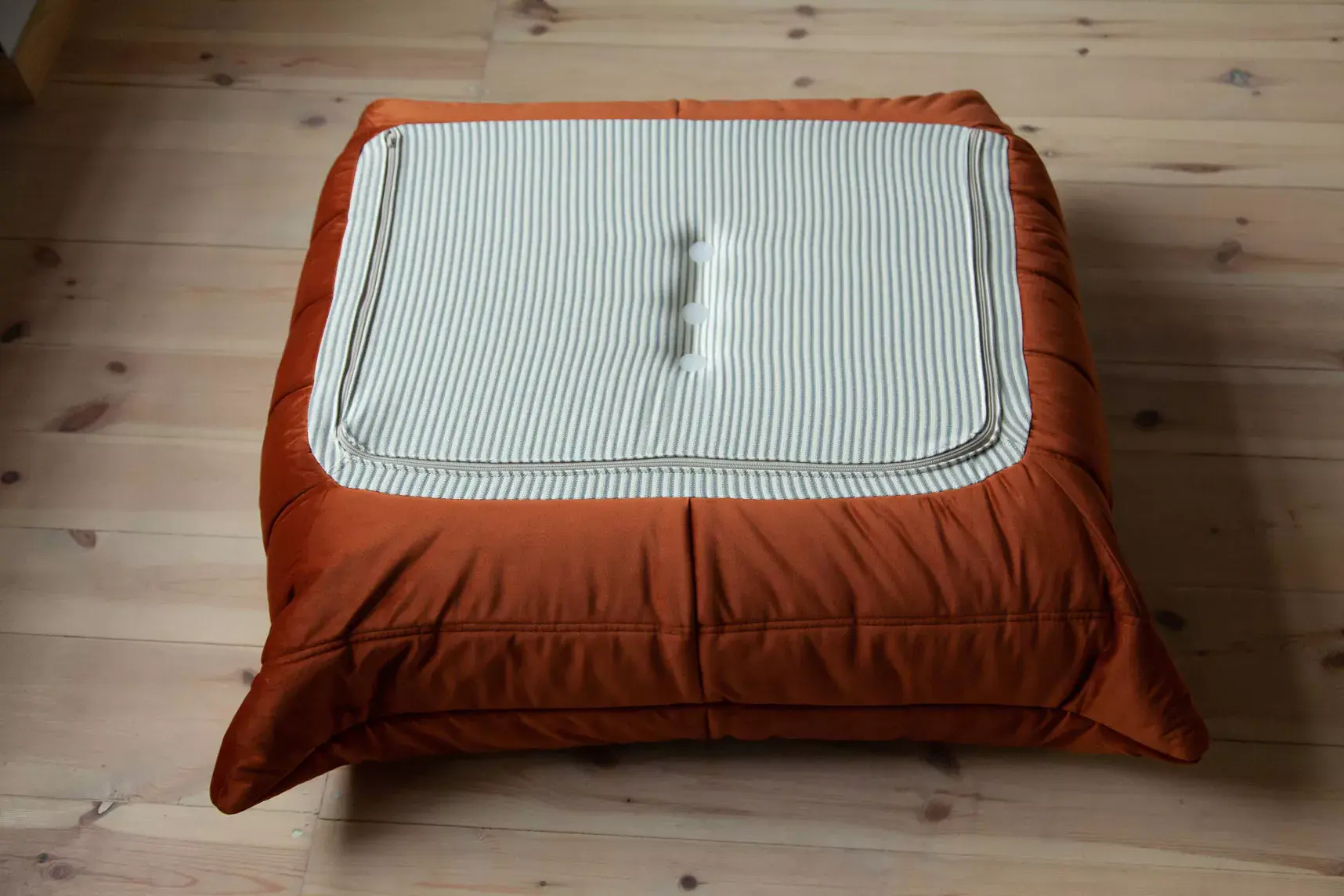Togo Lounge Set 5-pc. Velvet Amber-Orange 8