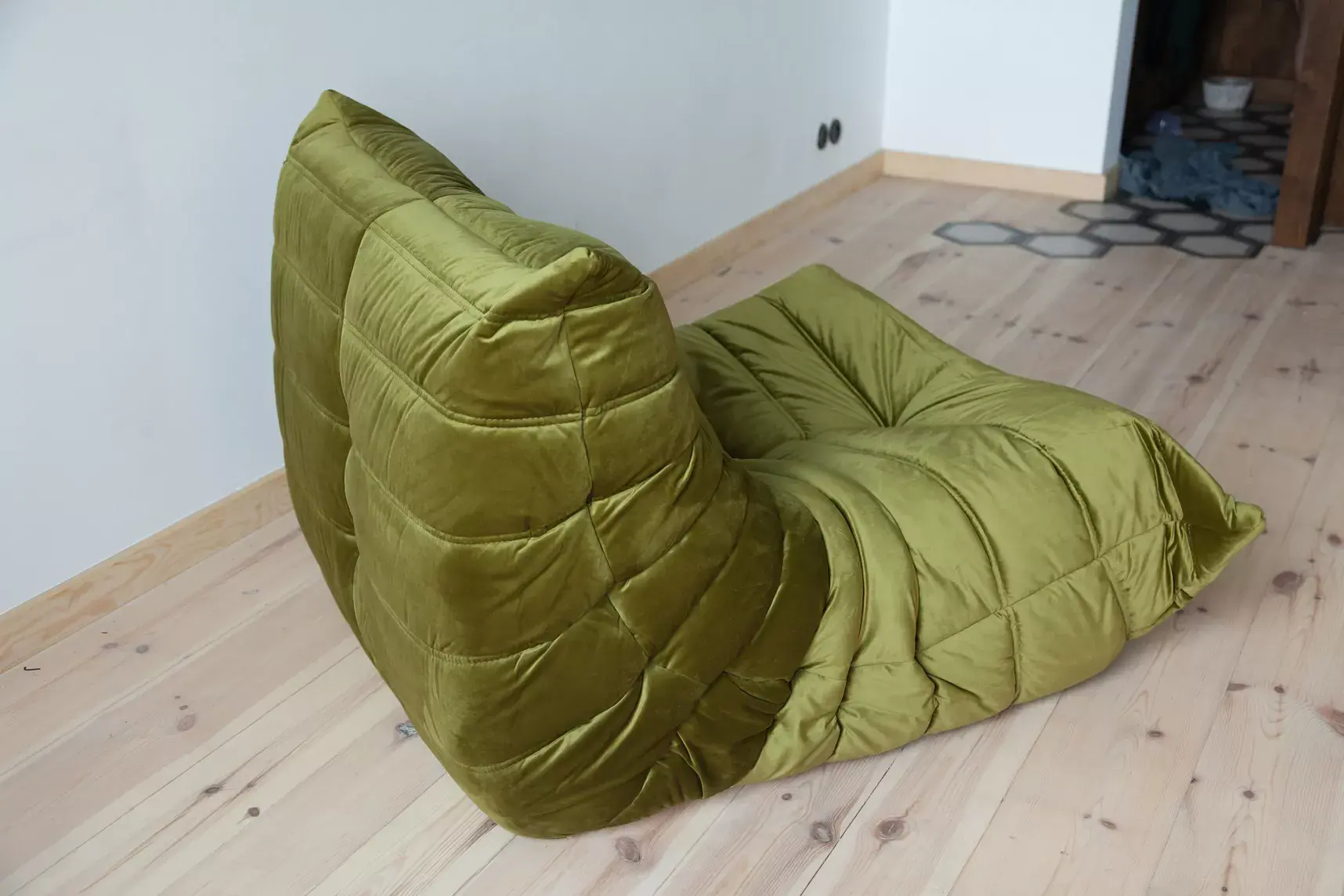 Togo Armchair Velvet Olive Green 5
