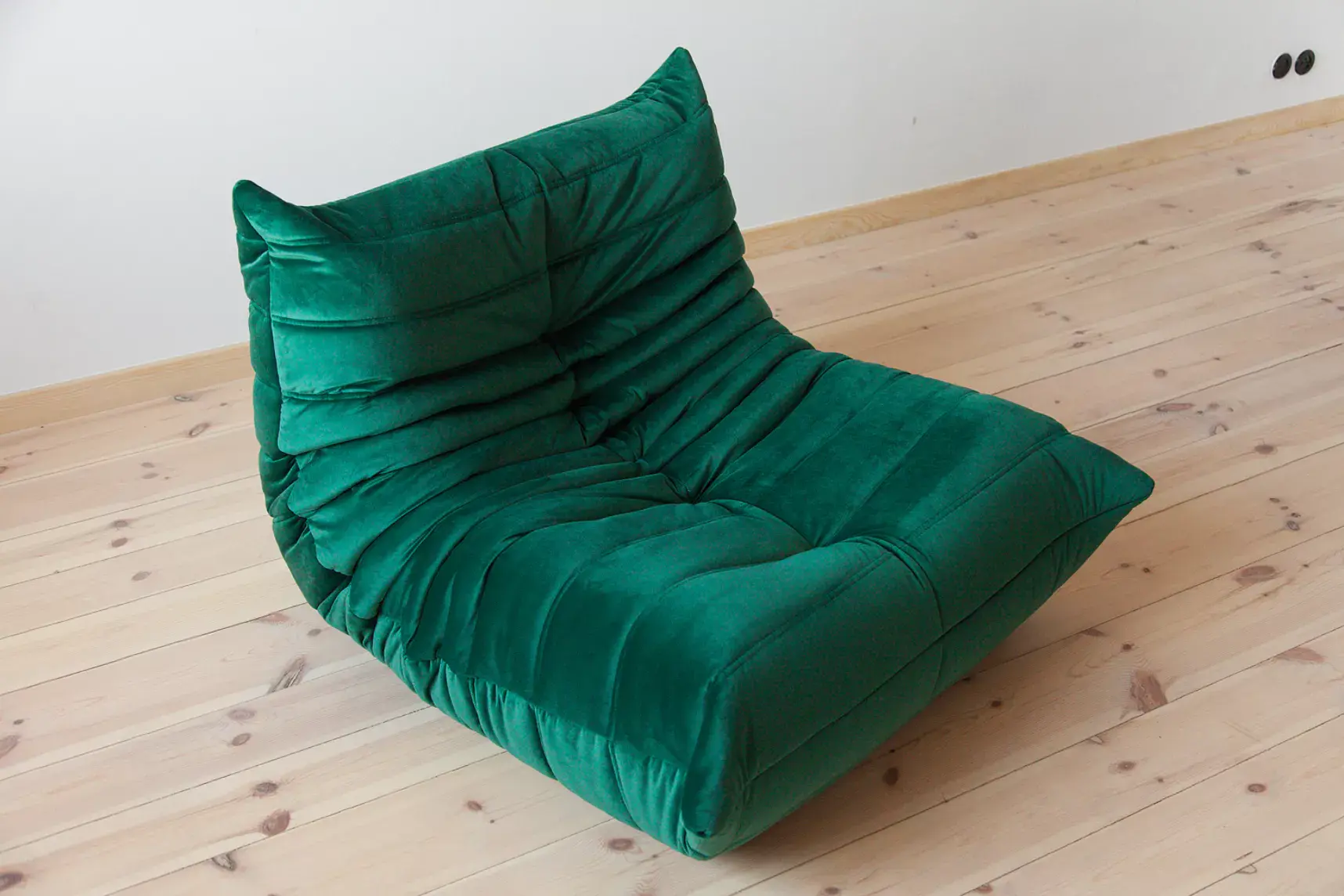 Togo armchair velvet emerald green 6