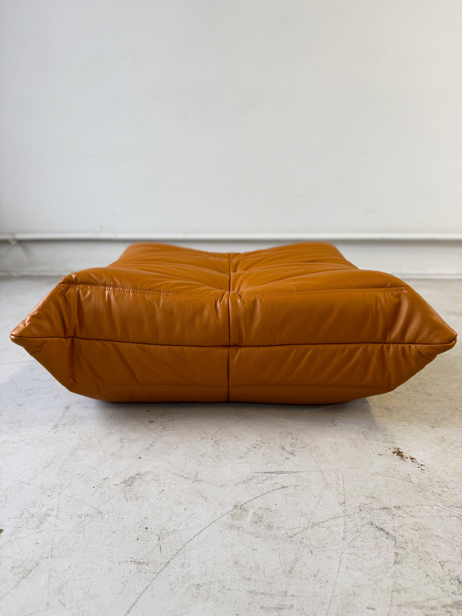 Togo Ottoman High-gloss leather Cognac Light 1