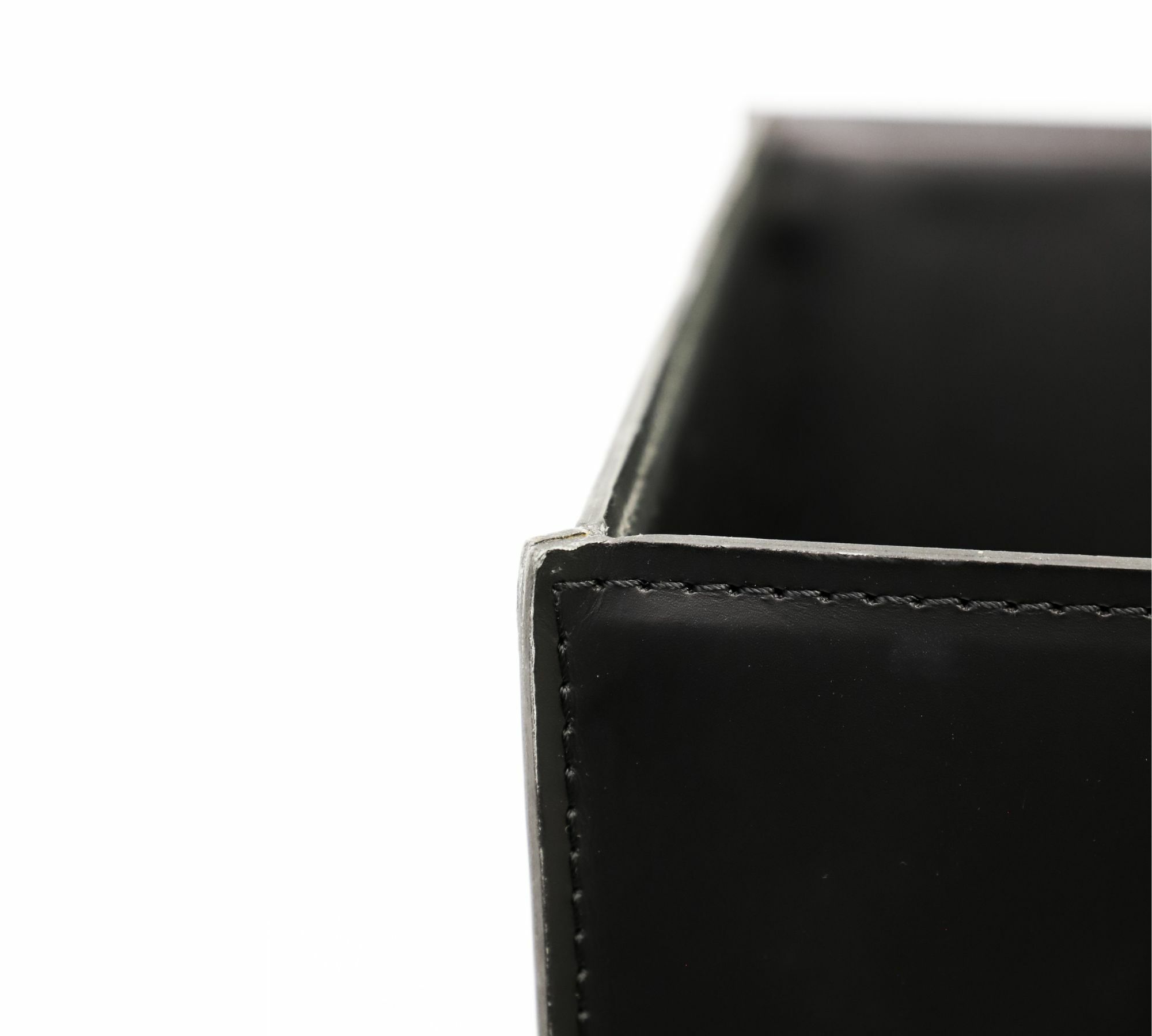 Spice Vase Metal Leather Black 2