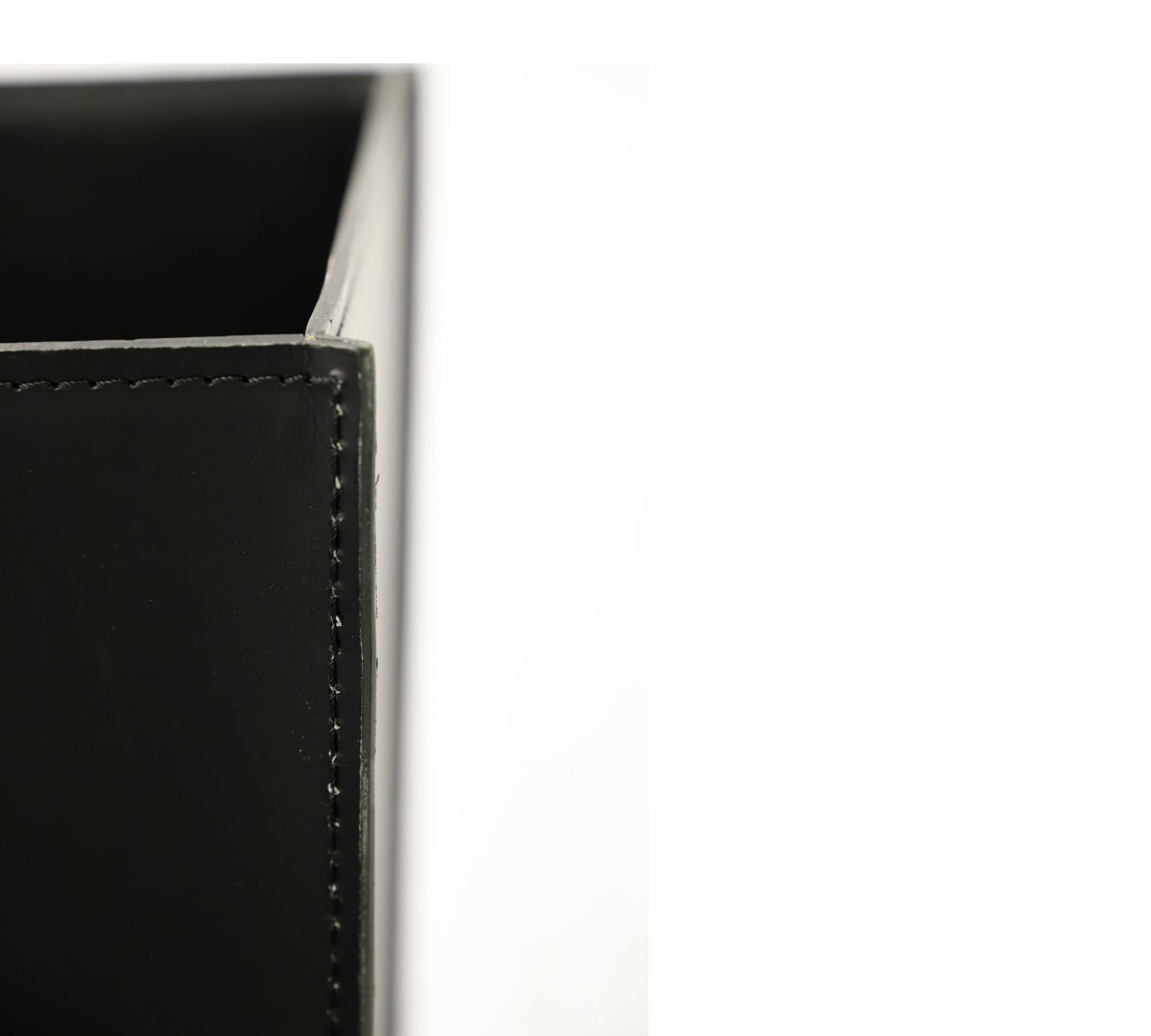 Spice Vase Metal Leather Black 3