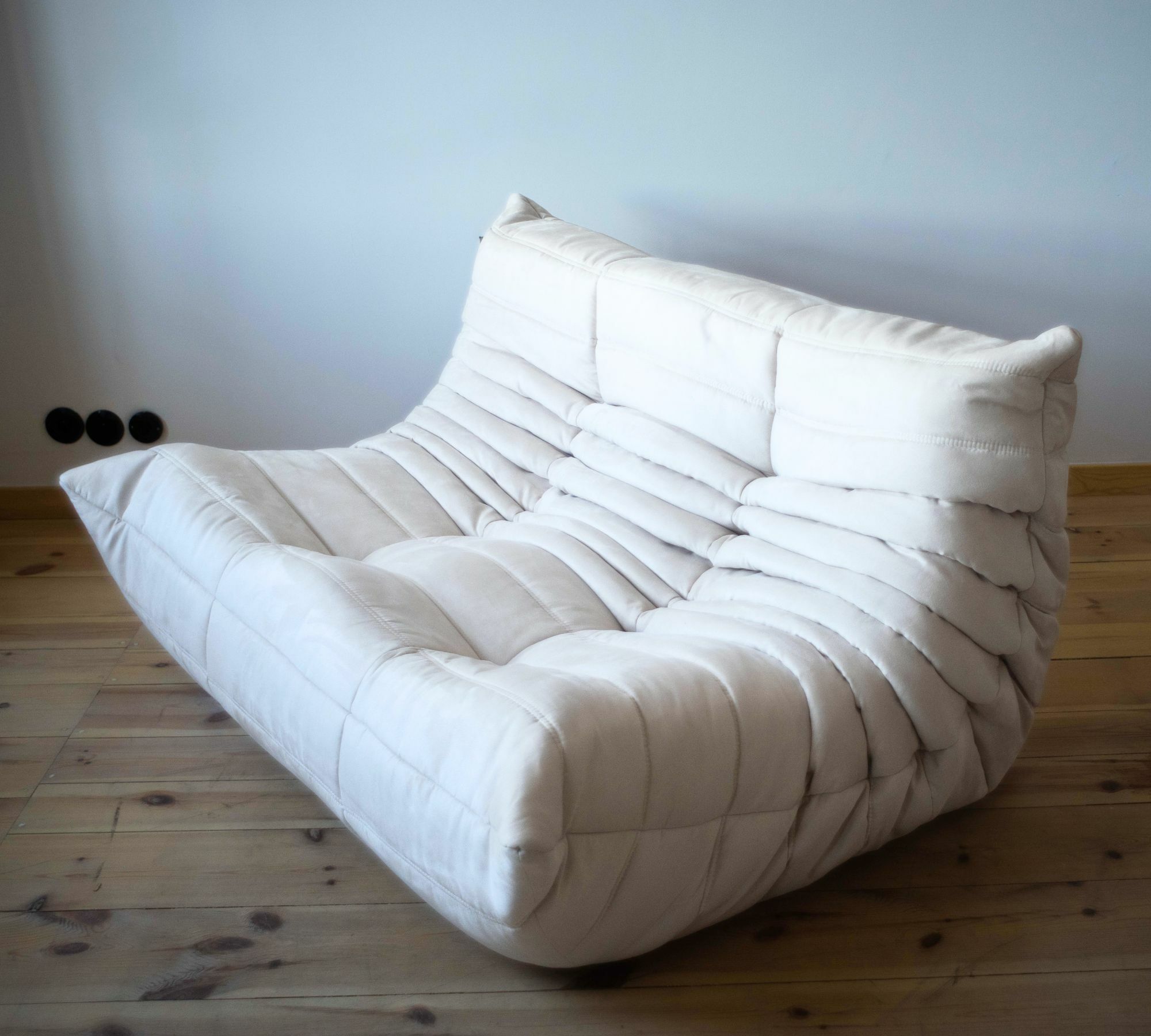 Togo Sofa 2-seater faux leather light beige 1
