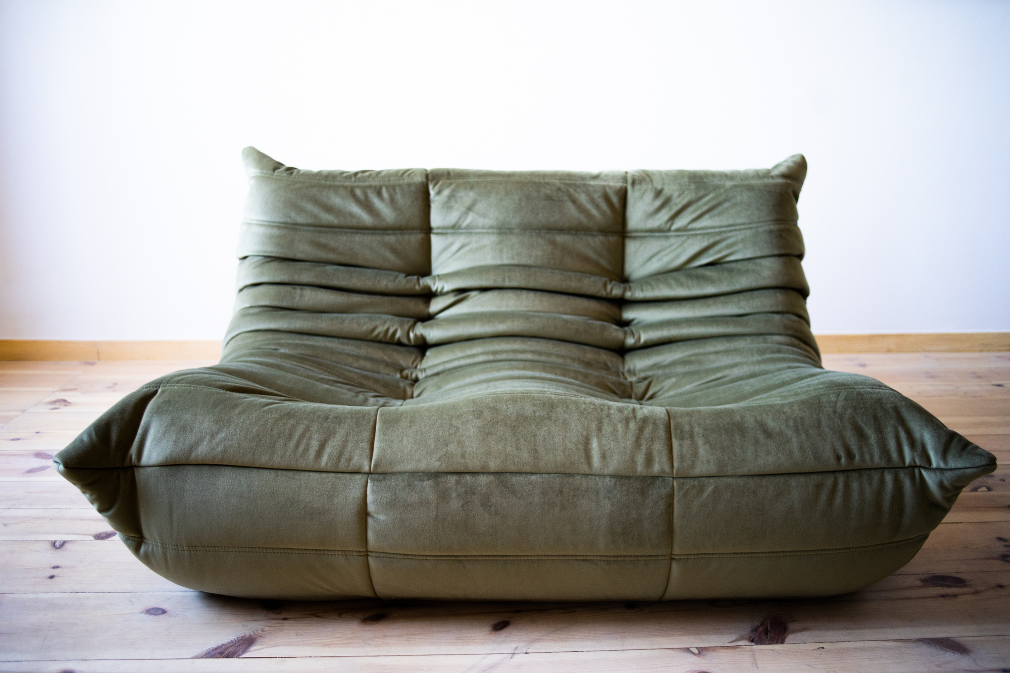 Togo Sofa 2-seater velvet khaki green 3