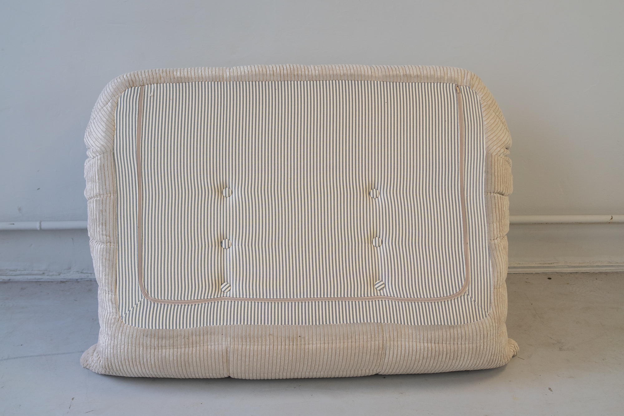 Togo Sofa 2-Seater Cord Beige 3