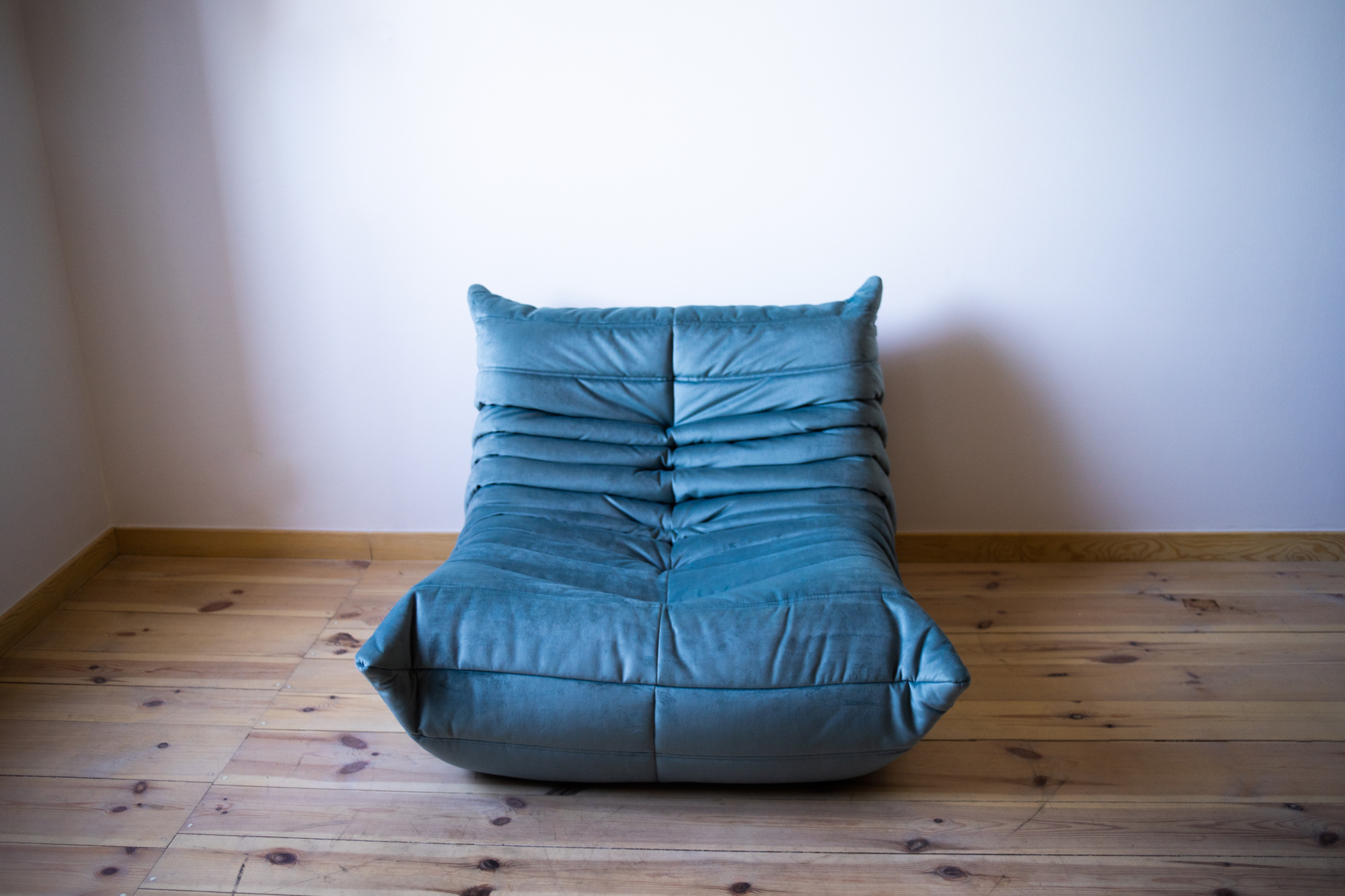 Togo Armchair and Ottoman Set Velvet Azure 1