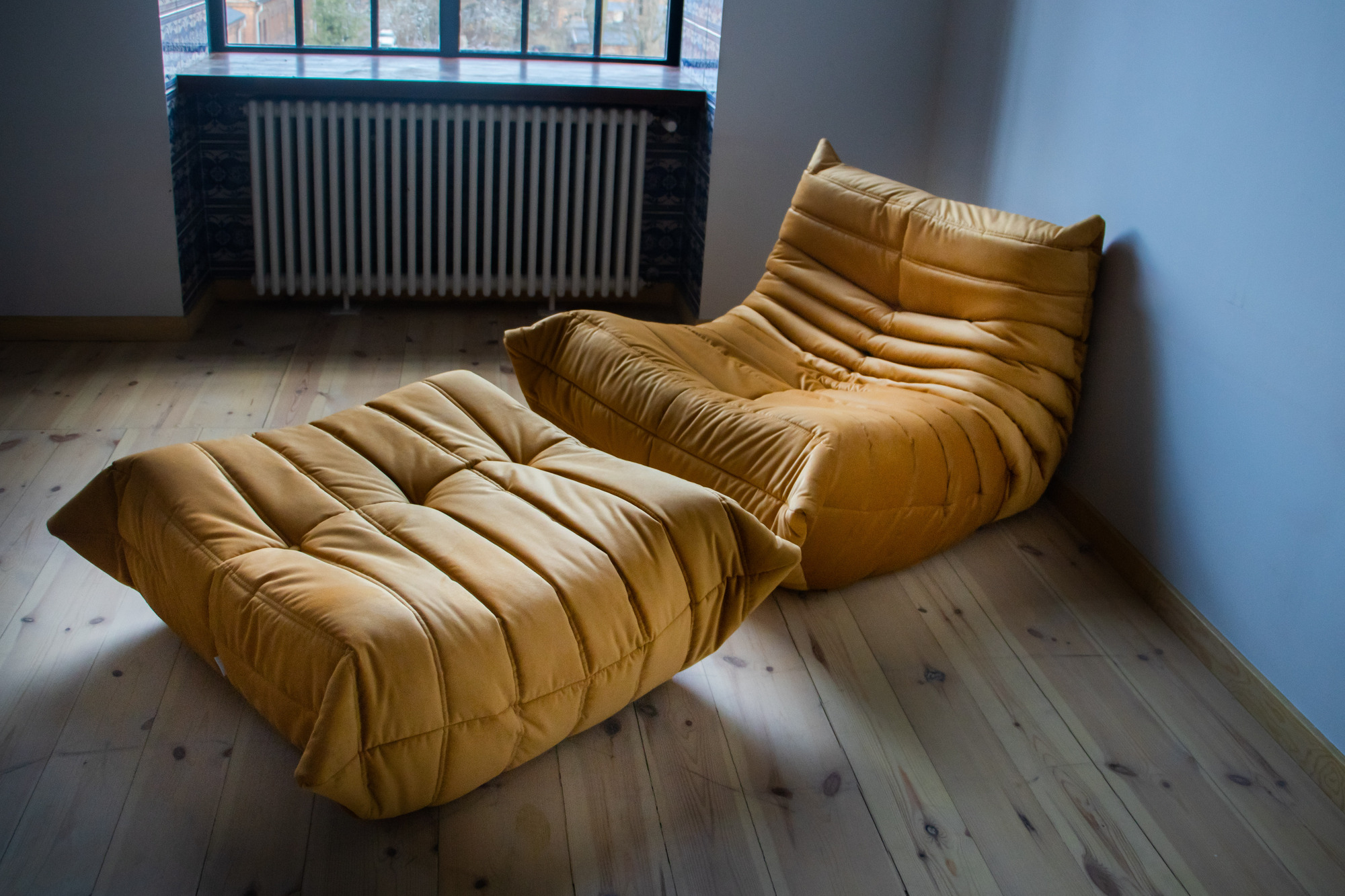 Togo Armchair and Ottoman Set Velvet Golden Yellow 0