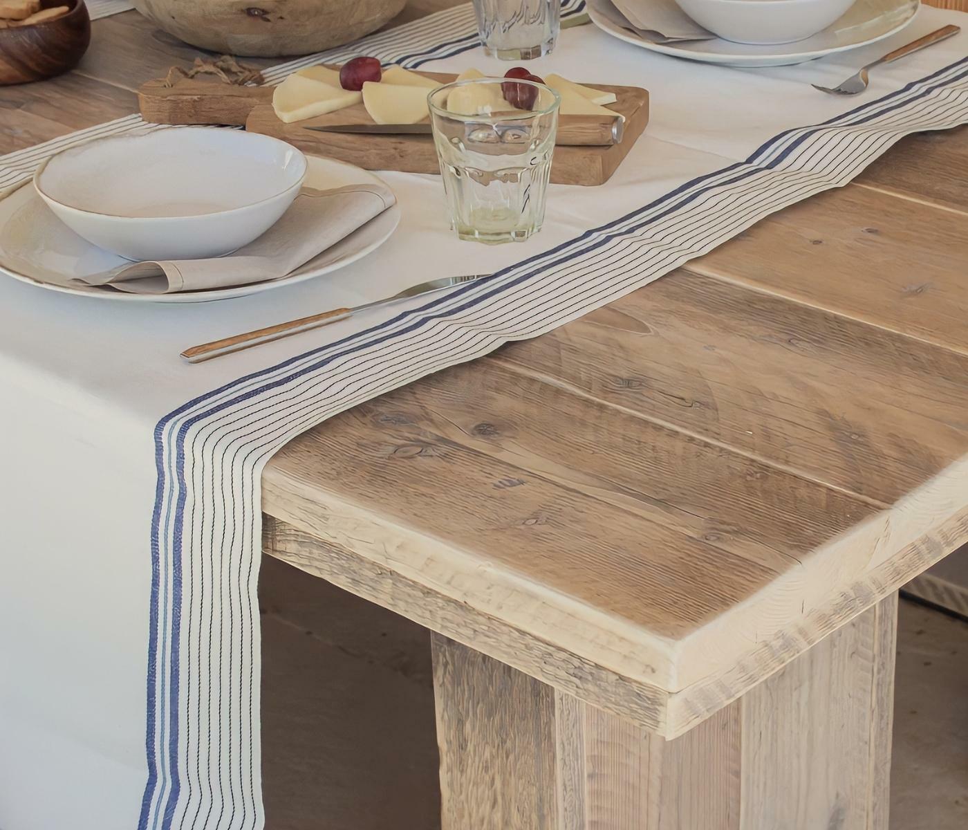 Outdoor-Tisch aus massiver Fichte 3