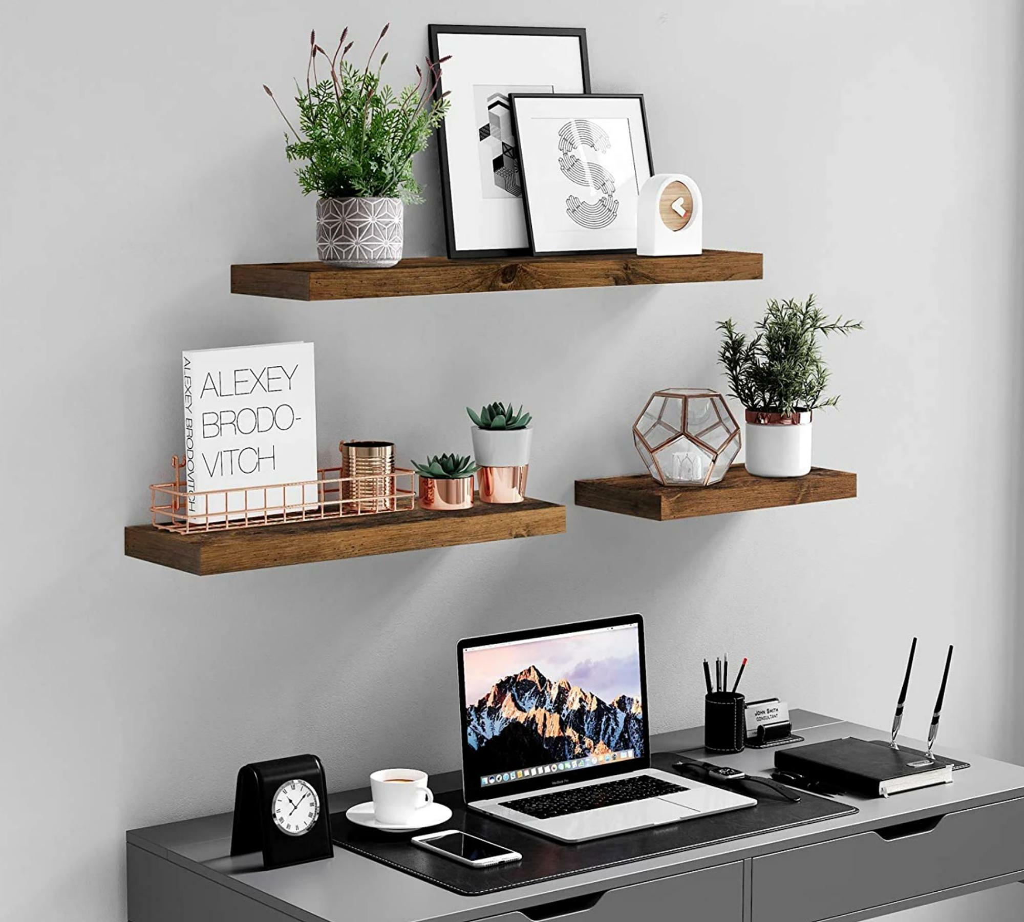 Floating shelf in dark wood look 1