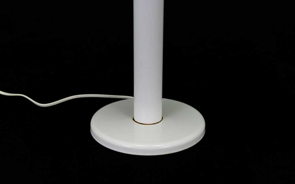 Vintage table lamp metal white 1960s 3