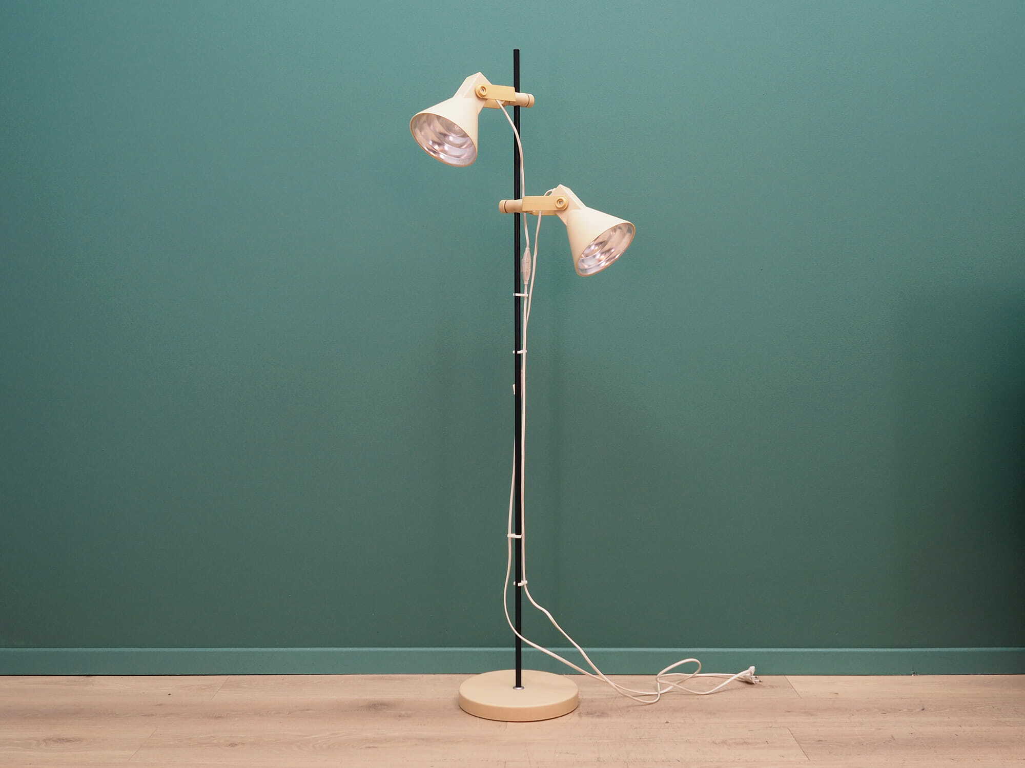 Vintage floor lamp metal pink 1970s 9