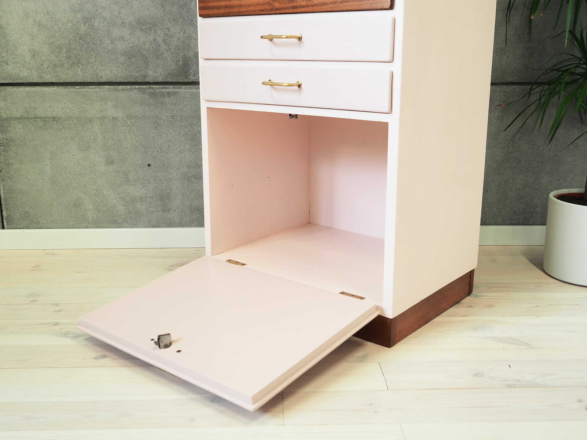 Vintage dresser Teak wood Light pink 1970s 5
