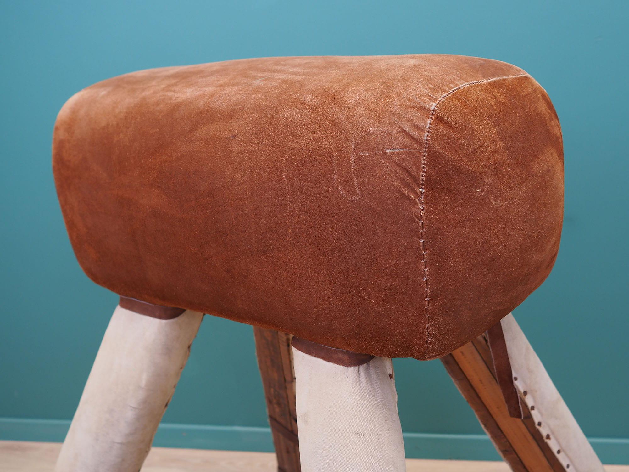 Vintage Turnpferd Braun Leder Holz 100x84x80 cm 1980er Jahre 9