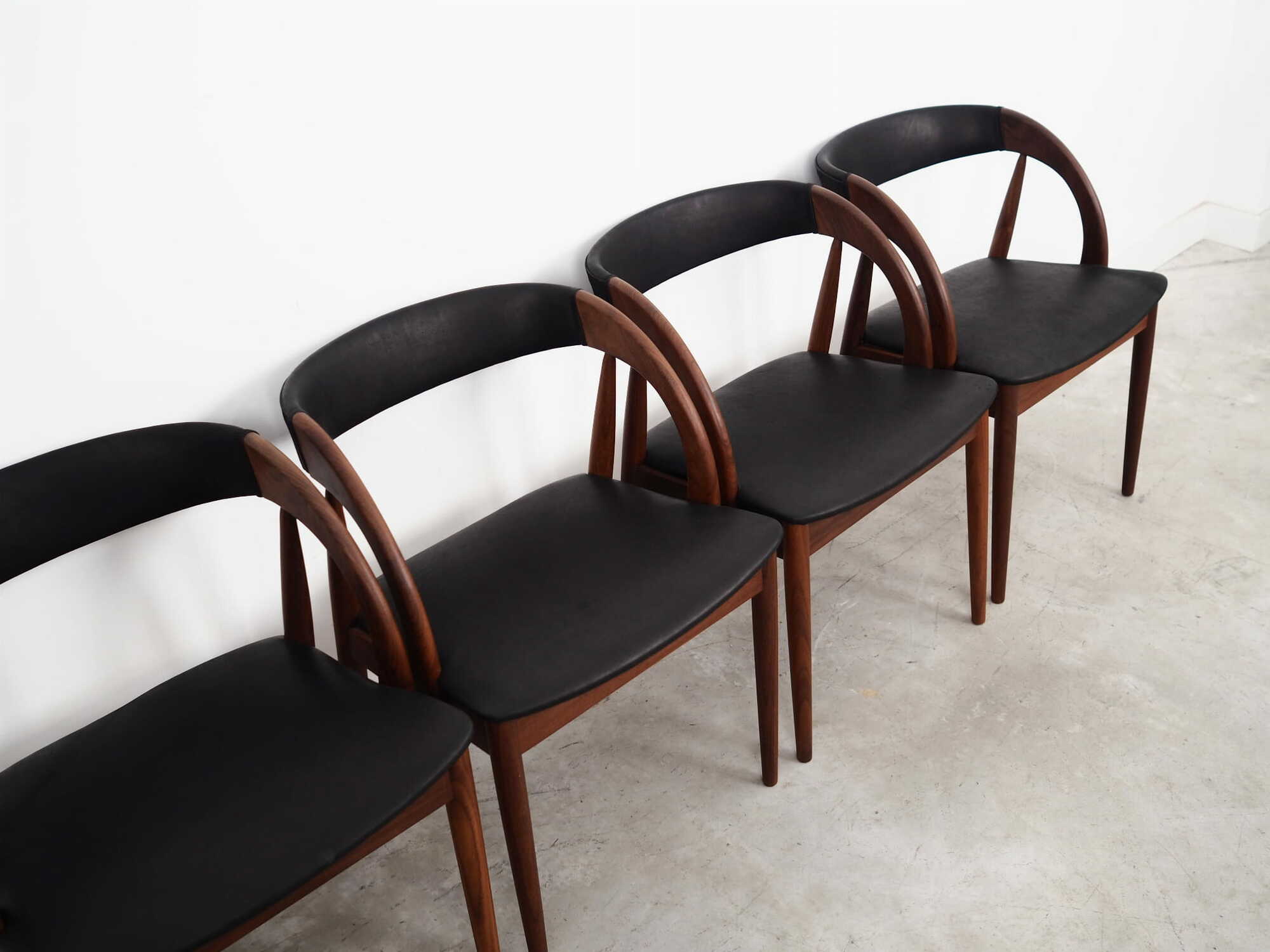4x Vintage Chair Teak Wood Textile Black 1970s 4