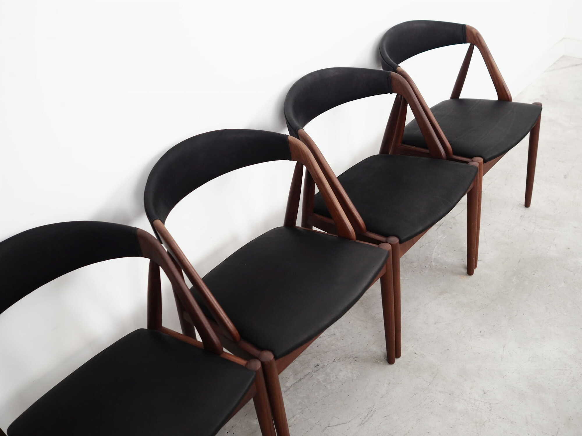 4x Vintage Chair Teak Wood Textile Black 1970s 2