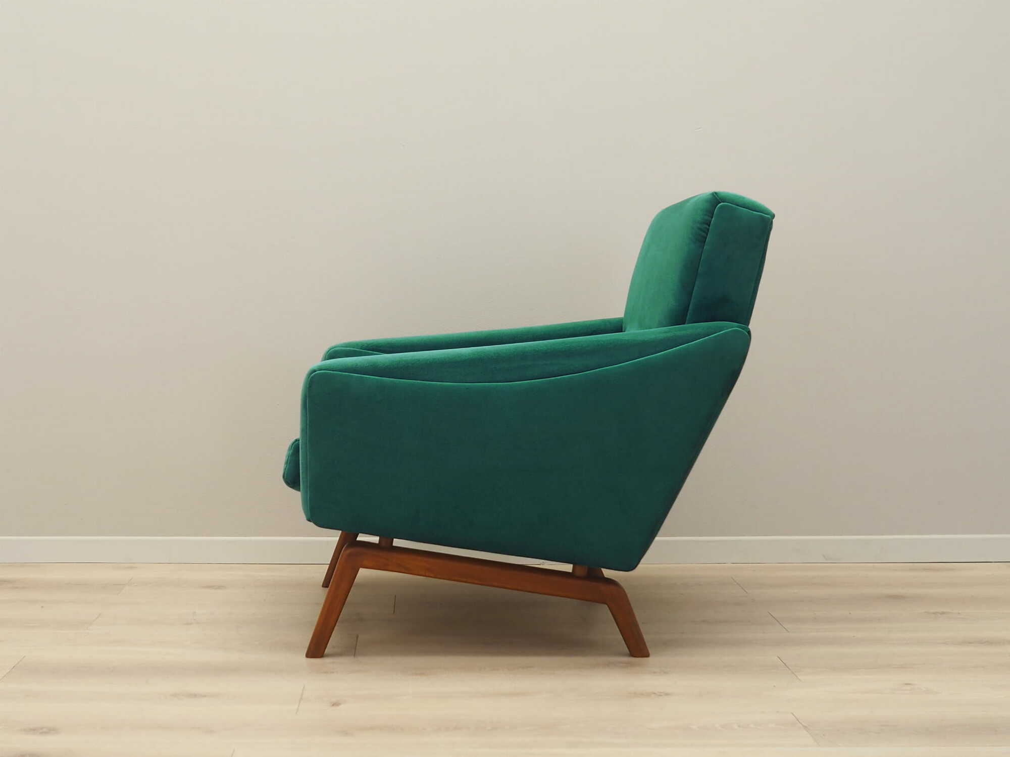 Vintage armchair velvet wood dark green 1970s 2