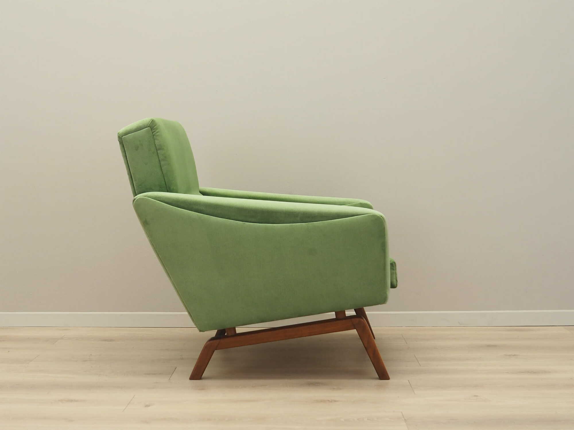 Vintage armchair velvet wood green 1970s 6