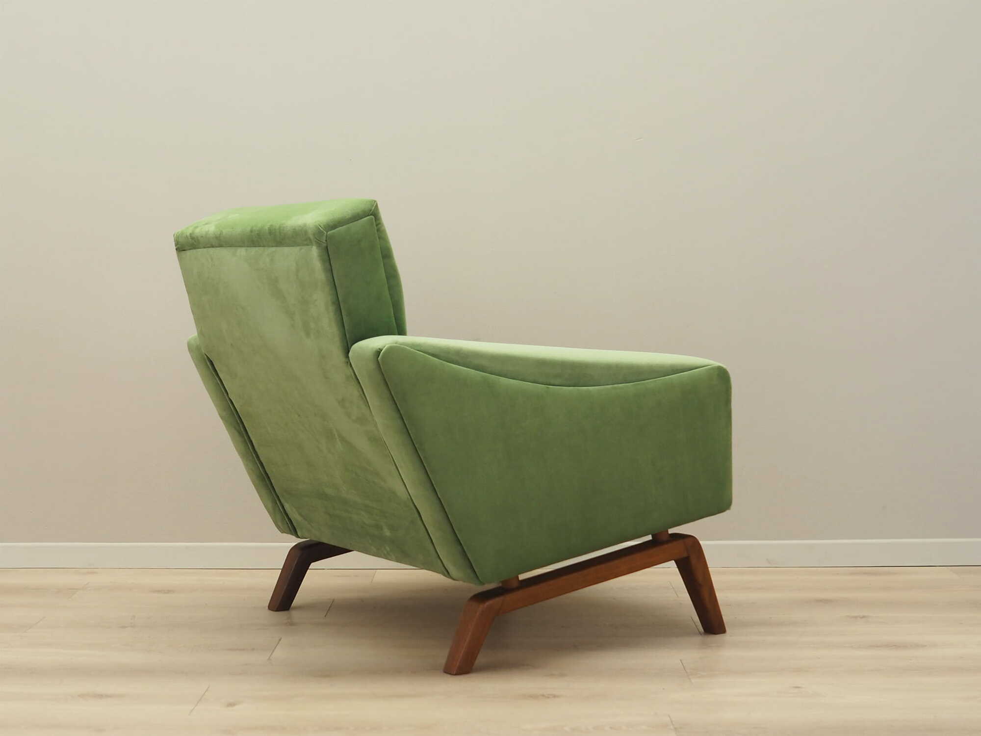 Vintage armchair velvet wood green 1970s 5
