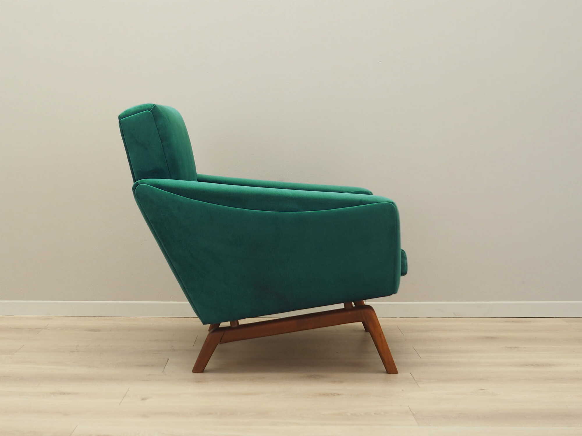 Vintage armchair velvet wood dark green 1970s 6