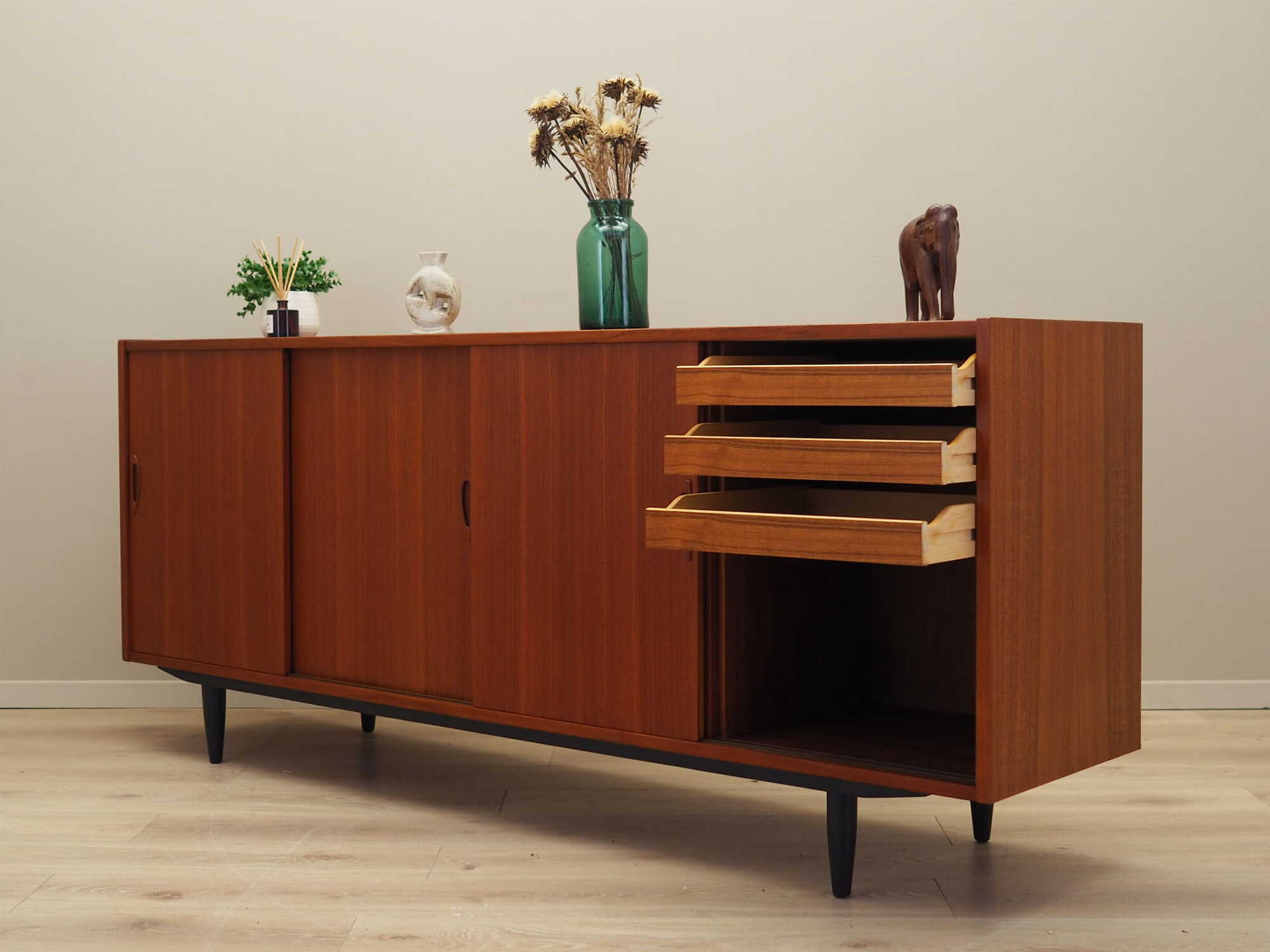 Vintage Sideboard Teakholz Braun 1970er Jahre 4