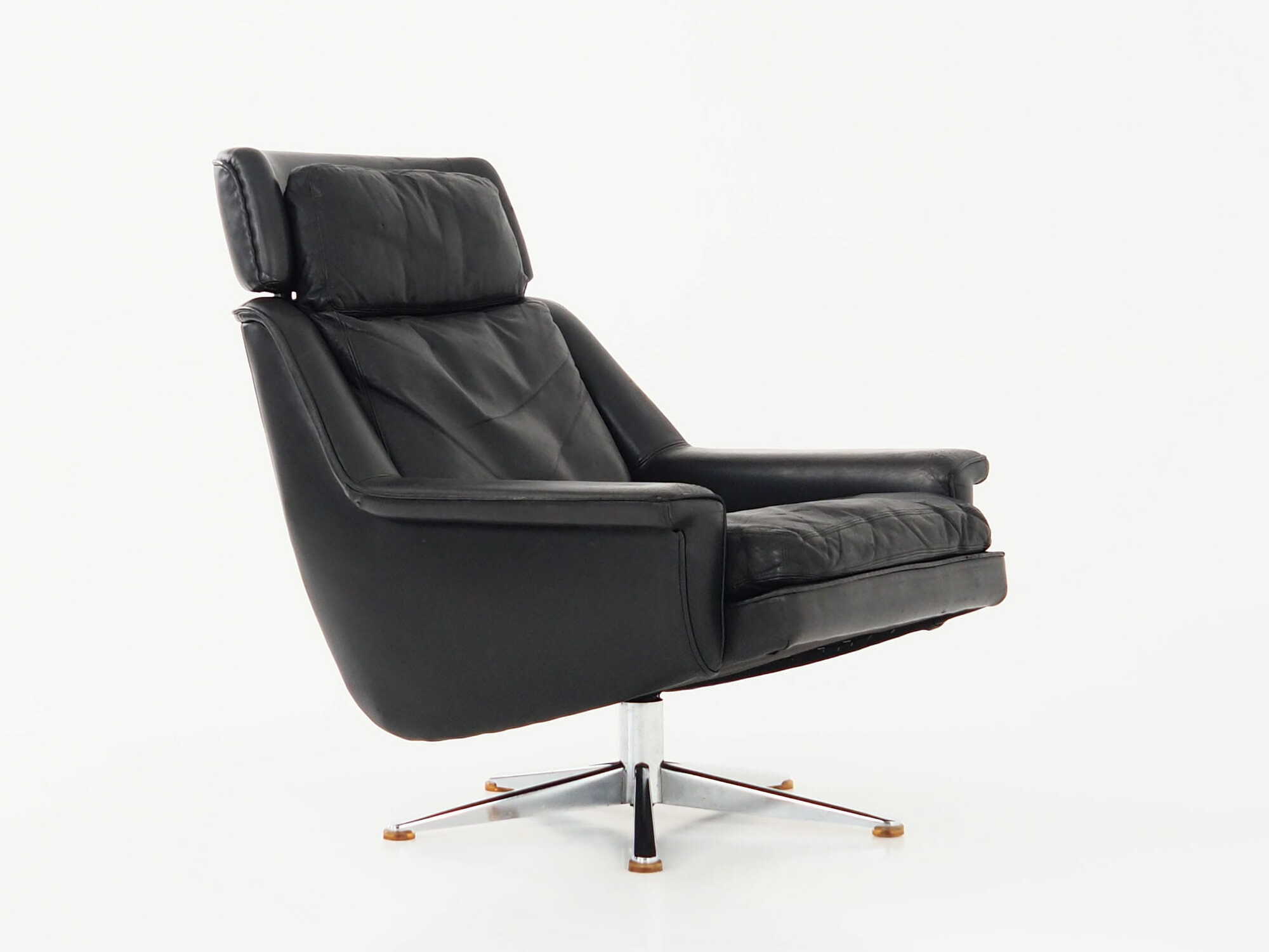 Vintage office chair leather black 1970s 3