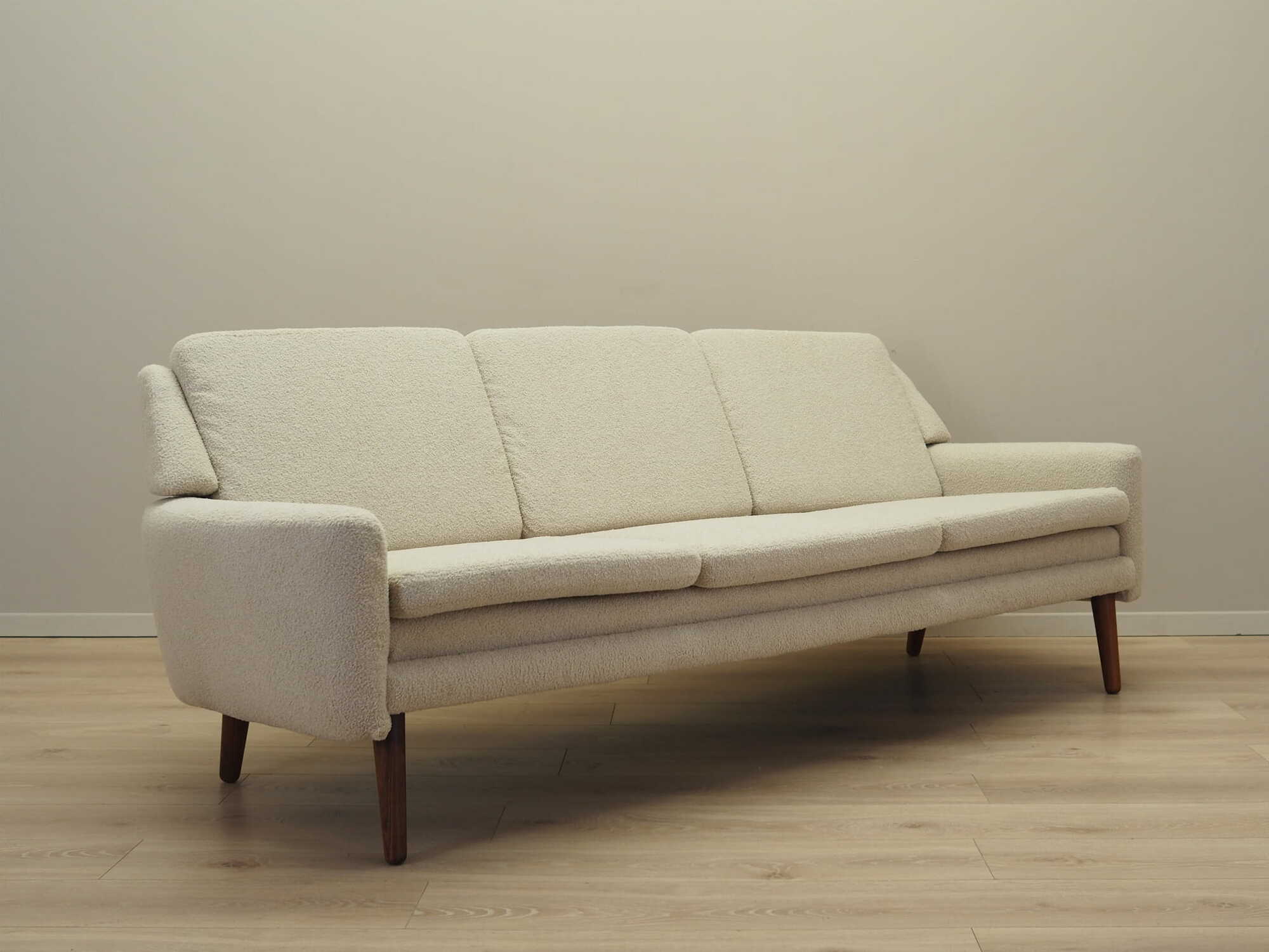 Divano in tessuto crema anni '70 8