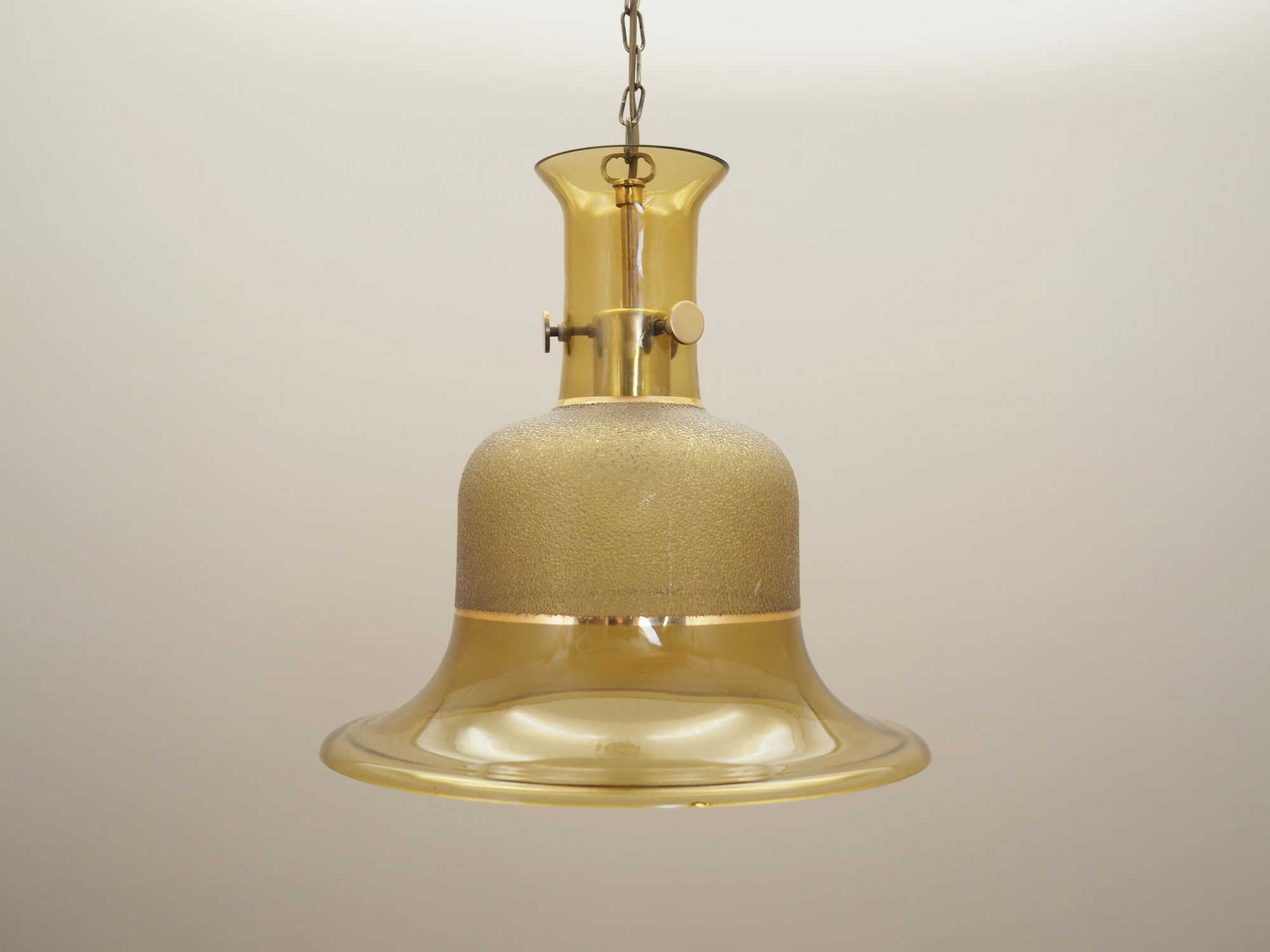 Lampada a sospensione vetro metallo oro anni '60 2