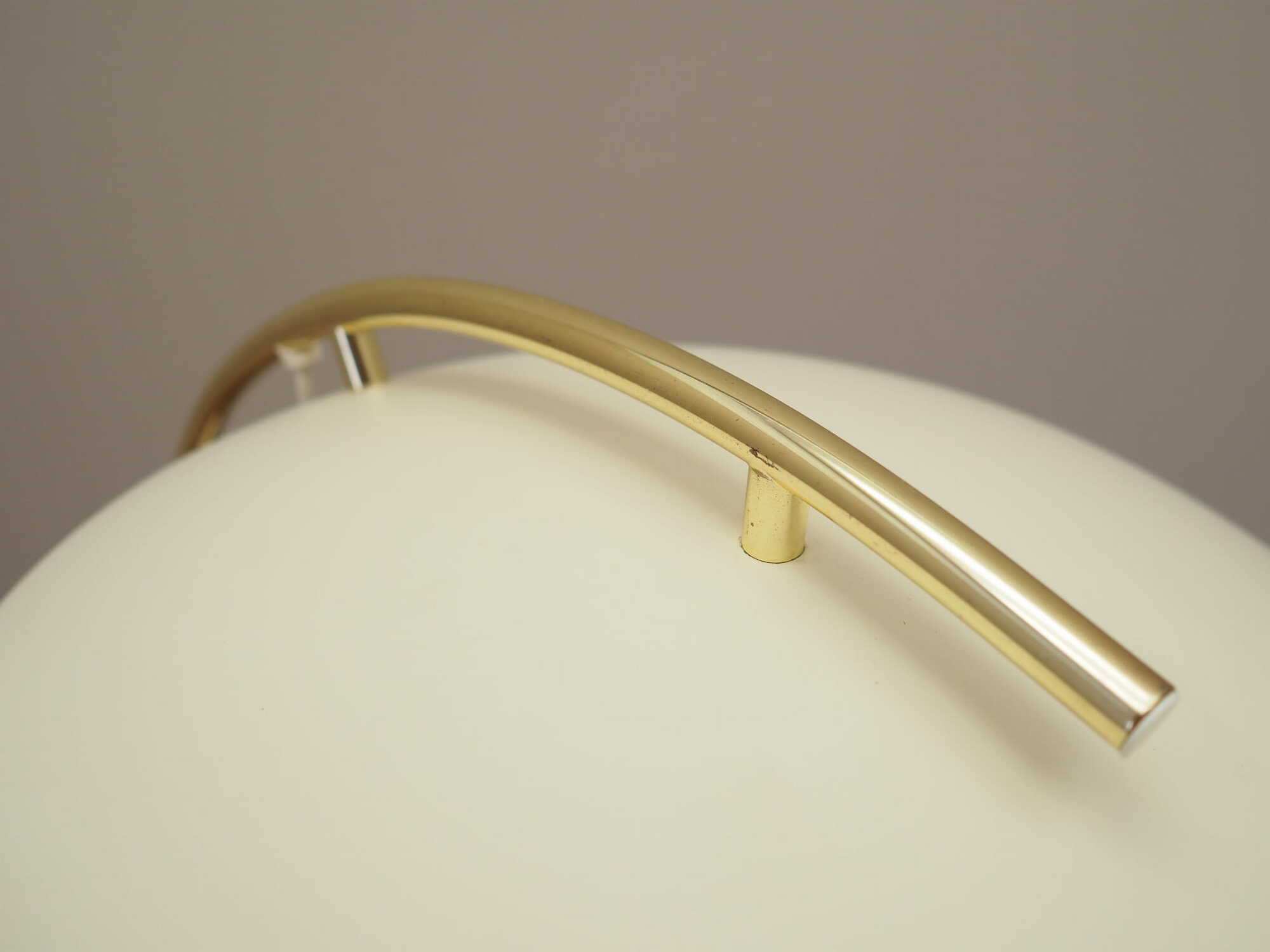 Table lamp metal white 1980s 4