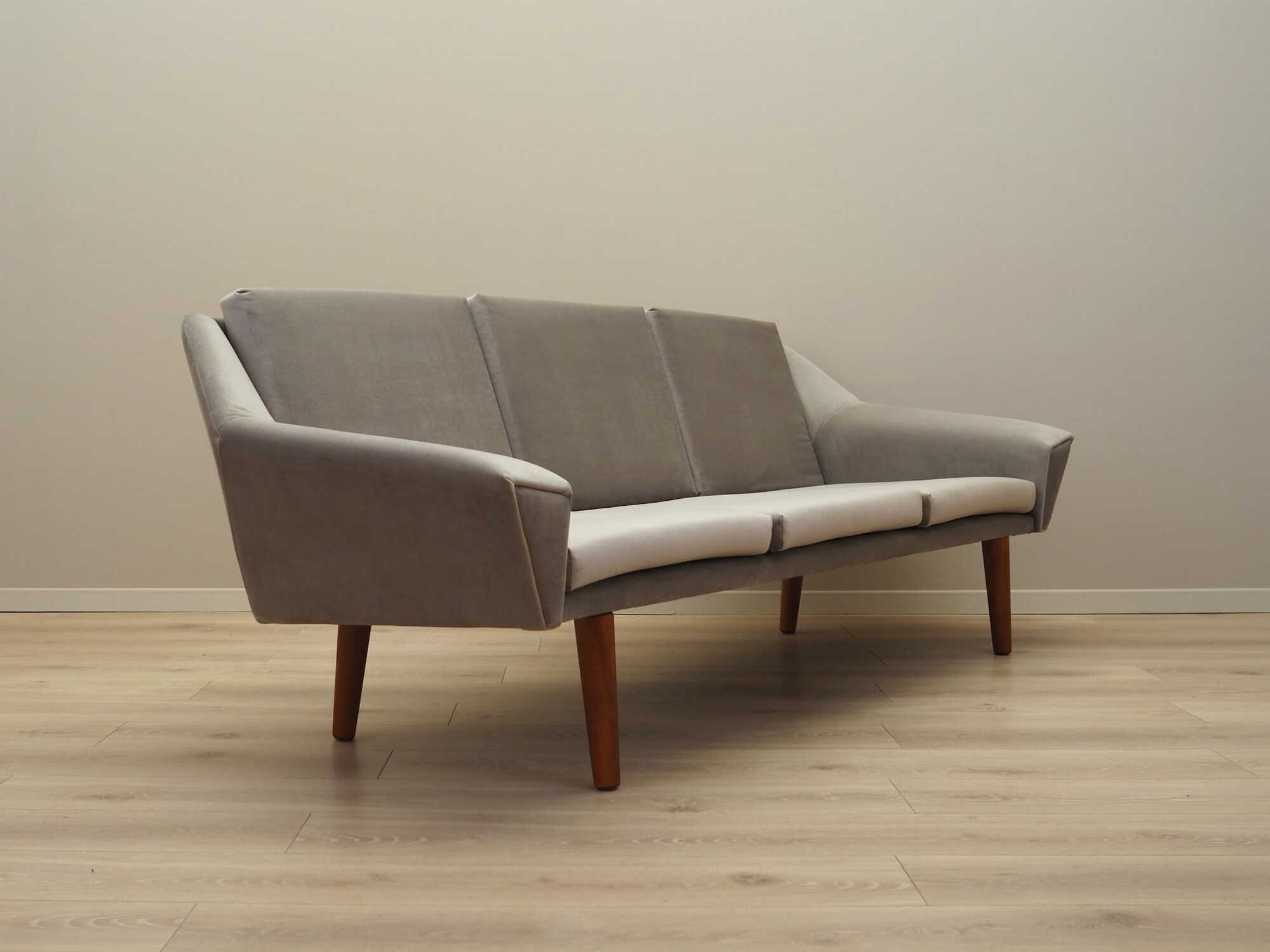 Sofa 3-seater textile gray 1980s 4