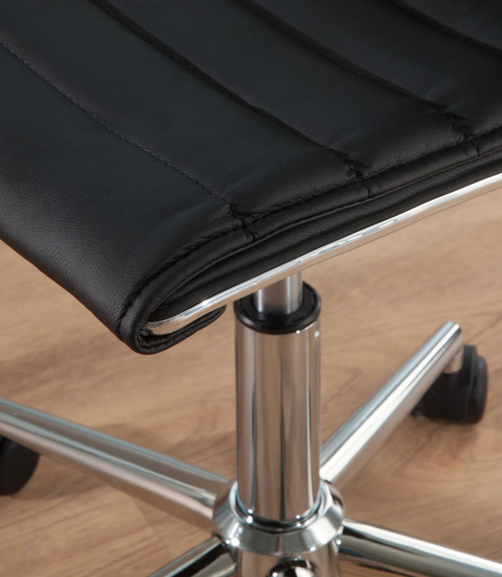 Bürodrehstuhl aus Kunstleder in Schwarz 5