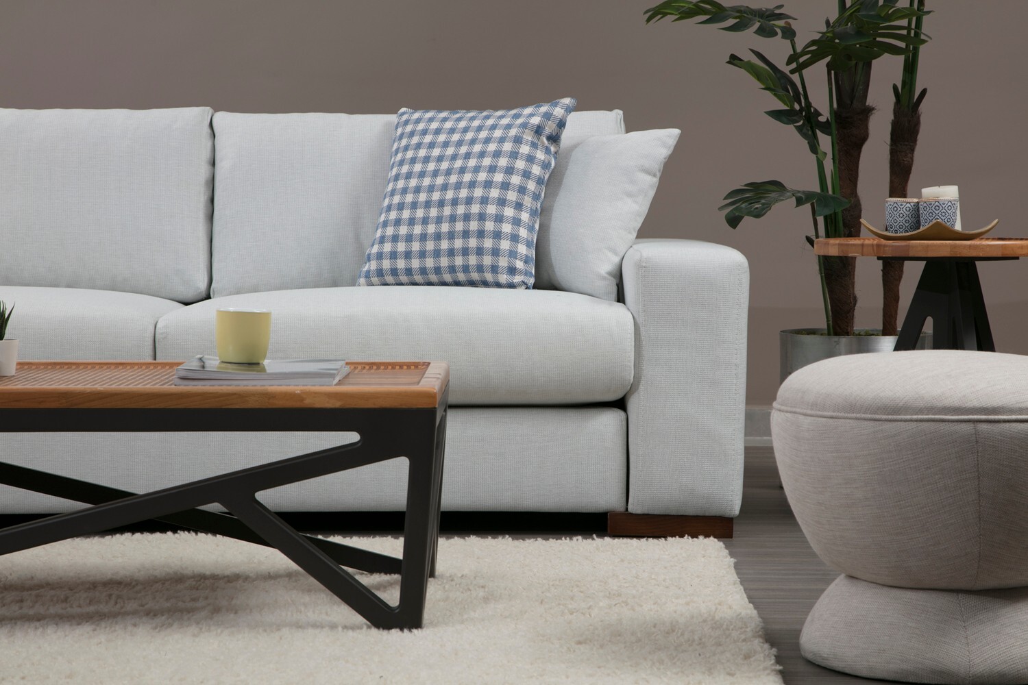 Modern corner sofa light grey 3