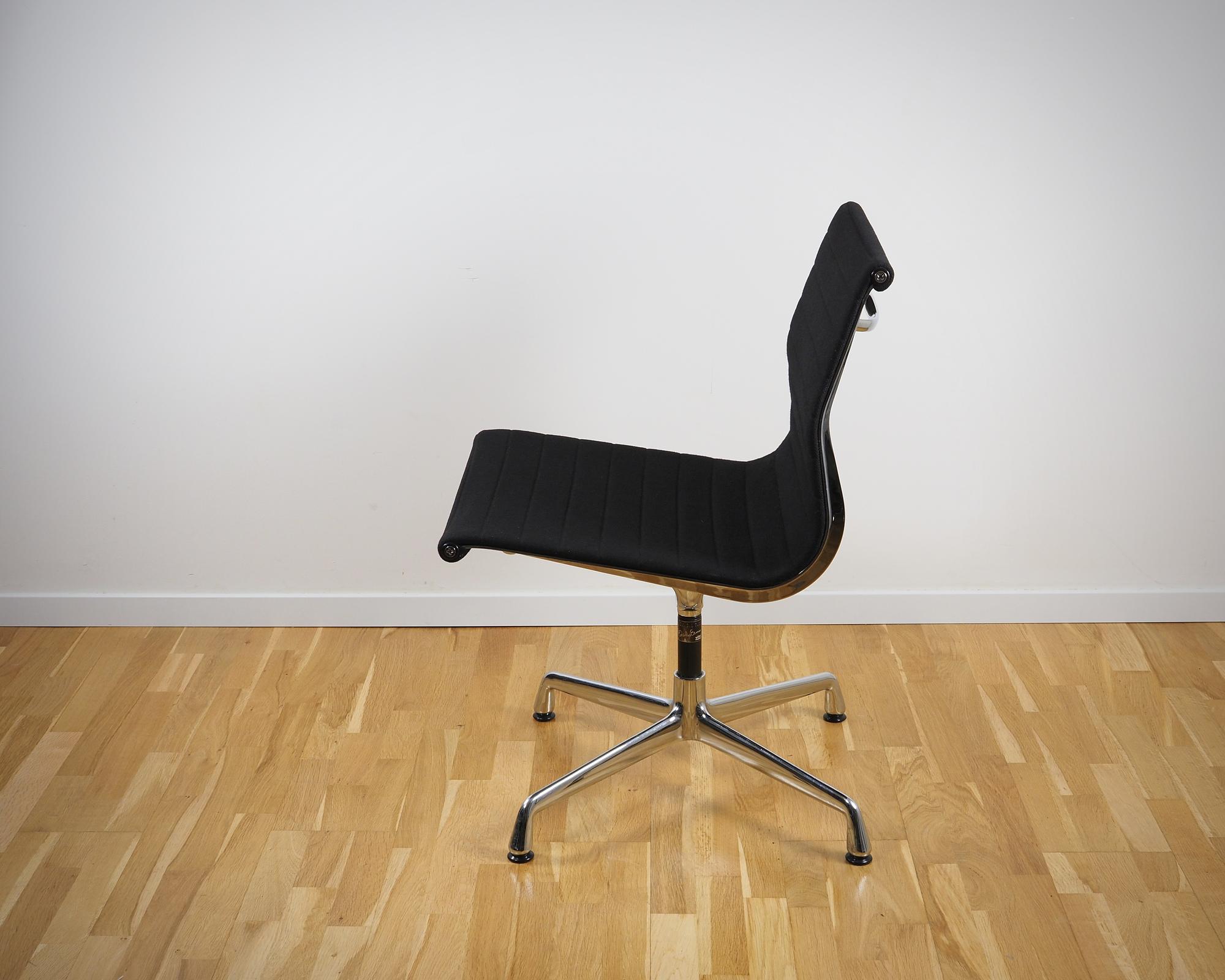 Aluminium Chair EA 101 Hopsack Black 1