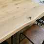 Robuster Eichenholztisch mit Metallgestell 180cm 3