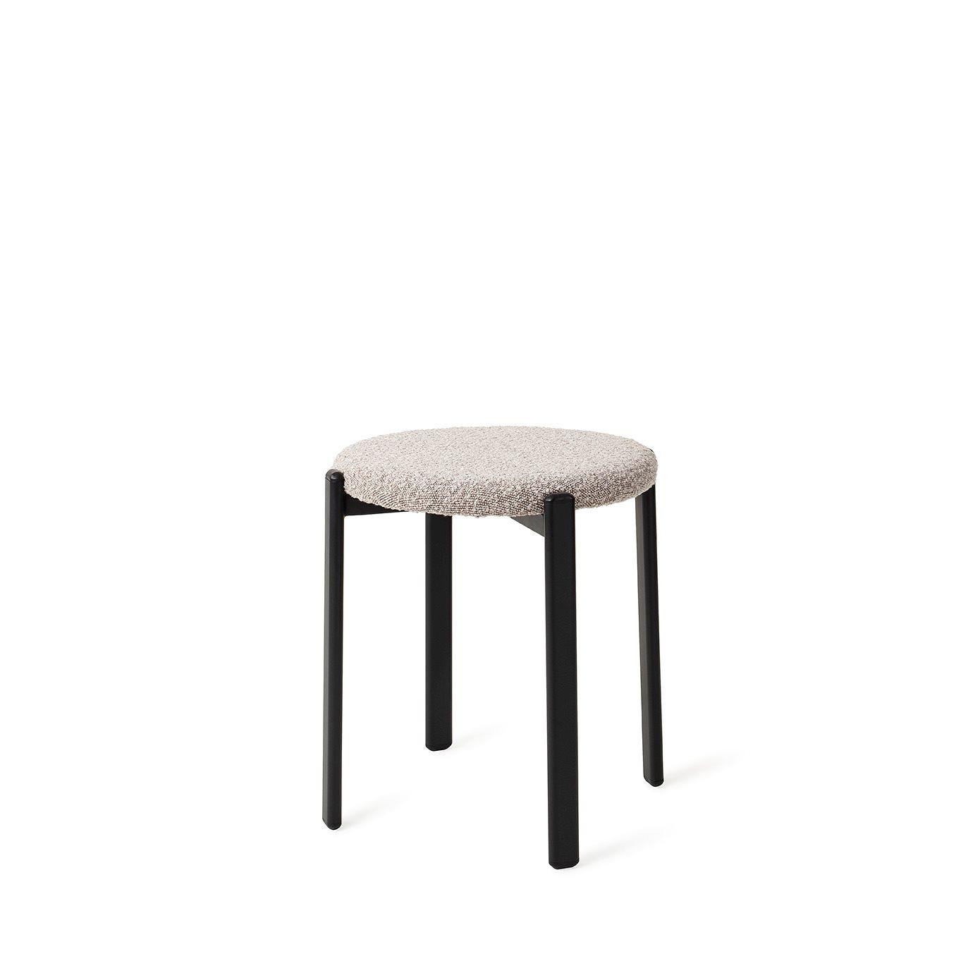 Obu Stool Raccoon 1