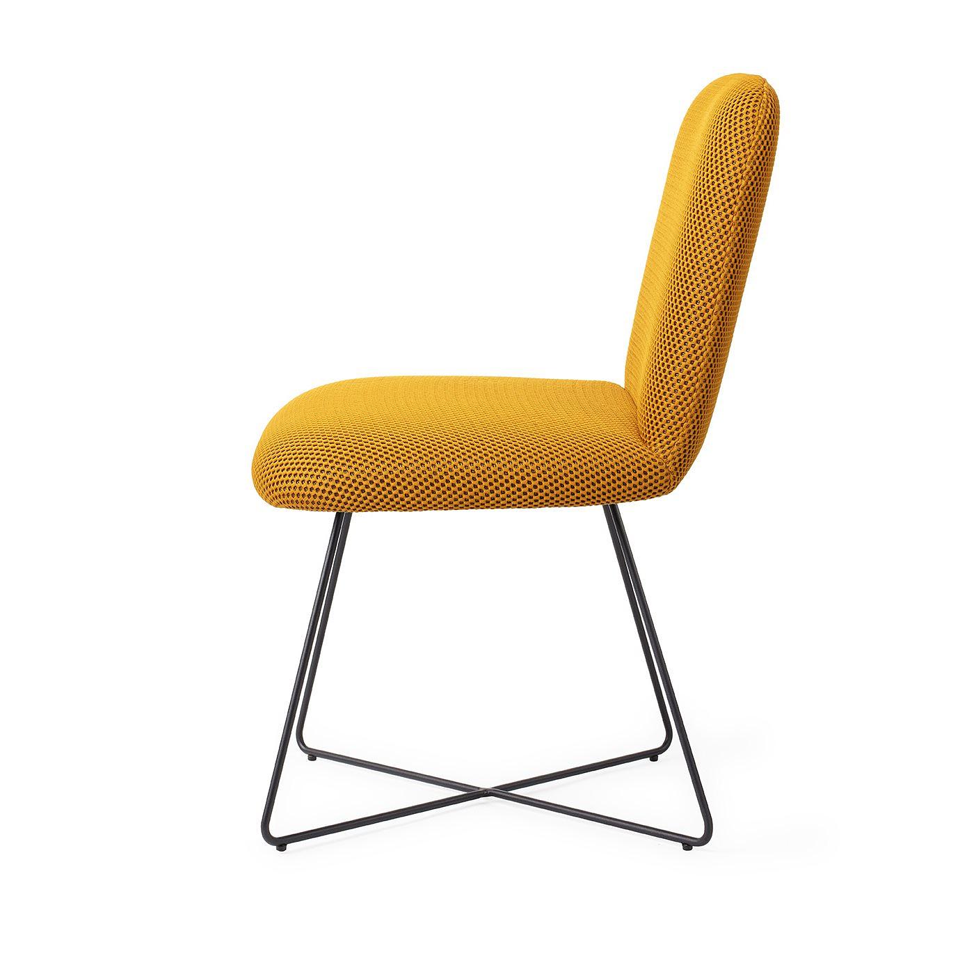 Taiwa Dining chair Cross Groovy Garam 1