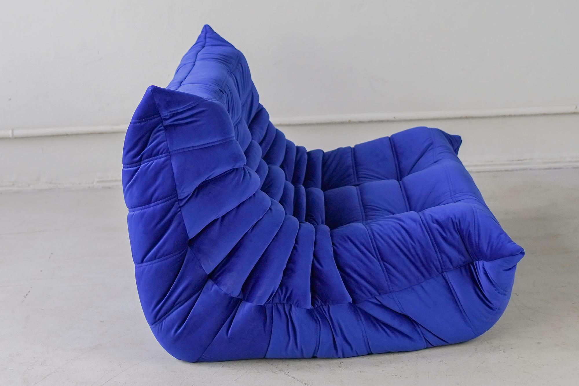 Togo Sofa 2-seater velvet cobalt blue 2