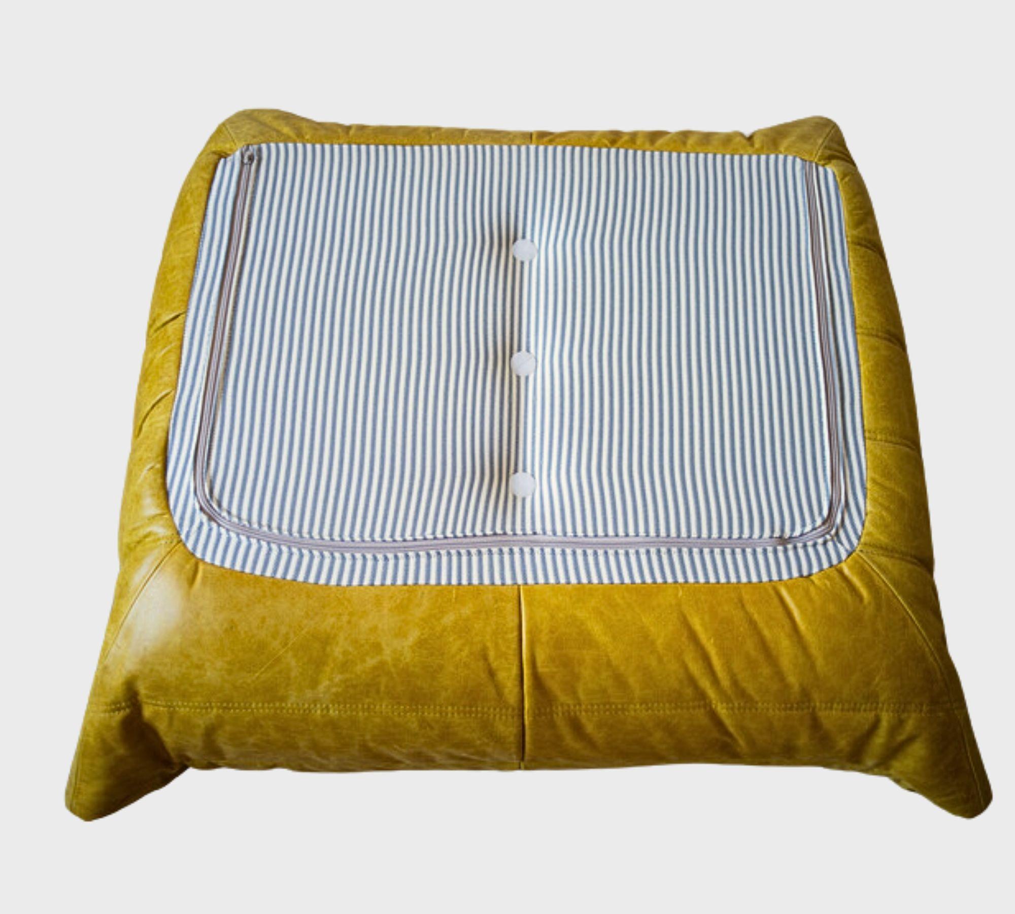 Togo Ottoman Pelle Pull-Up Giallo 2