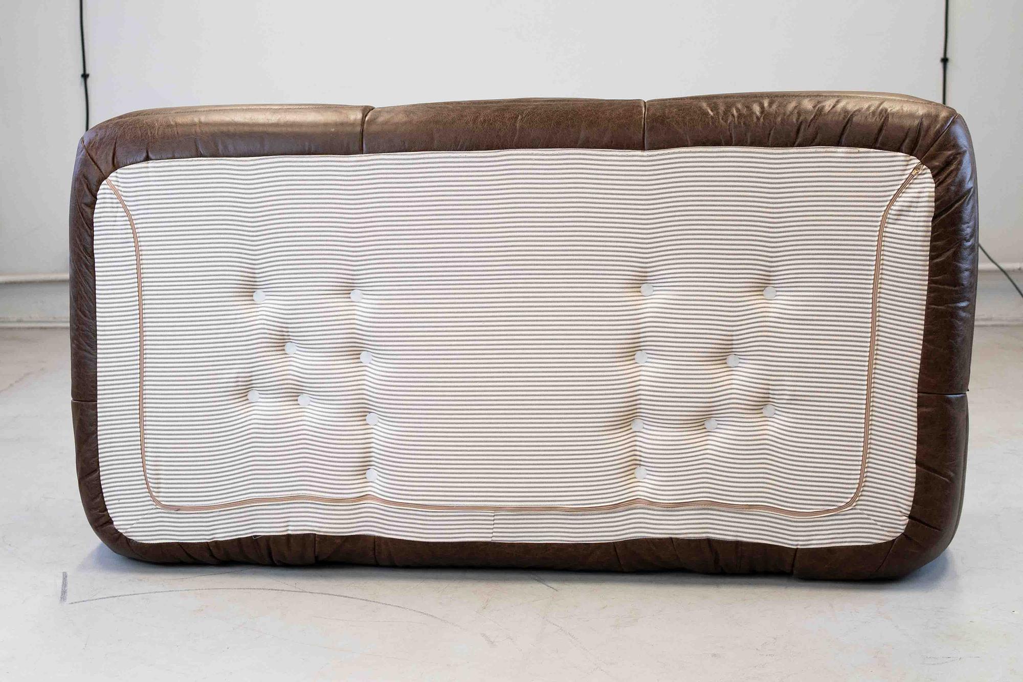 Togo Sofa 2-seater with armrest Pull-Up leather walnut brown 9