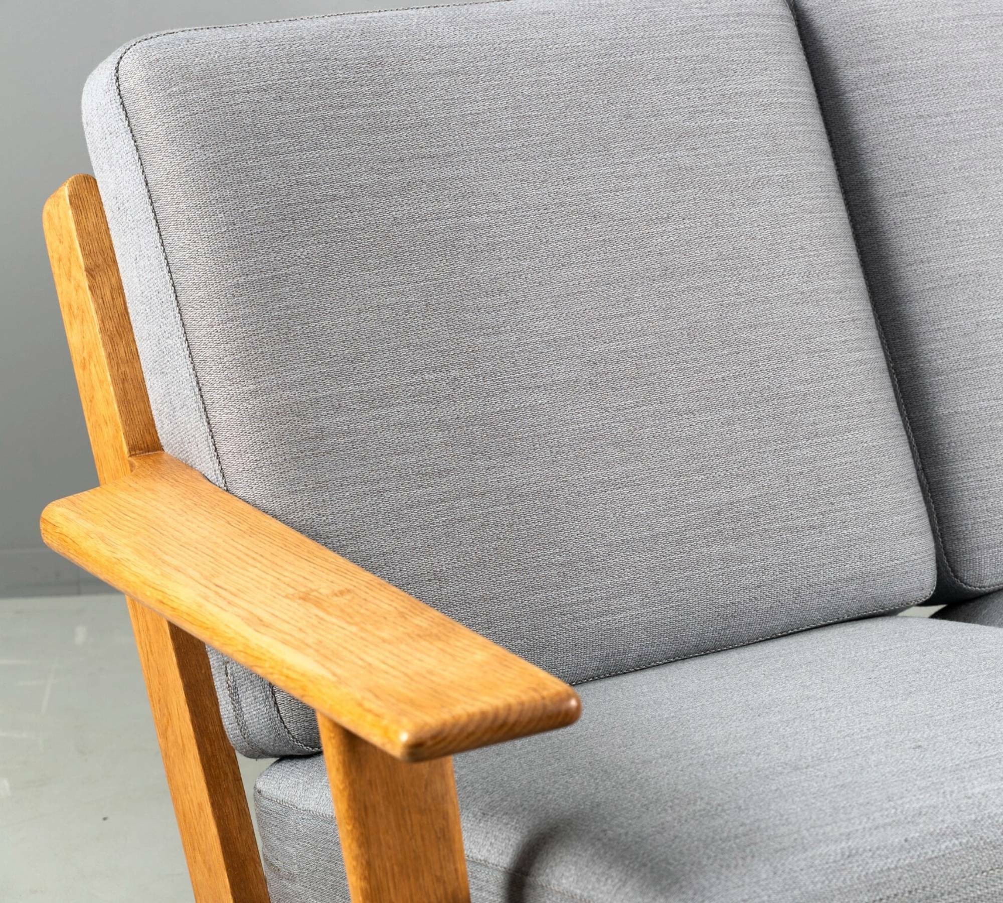 Sofa 2-seater GE 290 Oak, Hans Wegner Grey 2