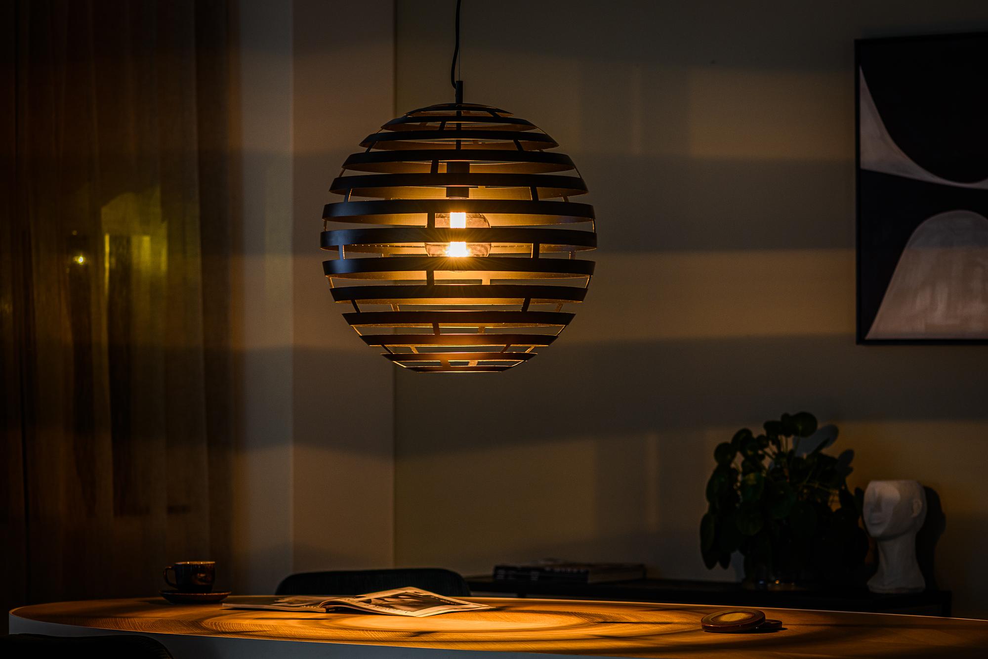 Pendant lamp metal black 1