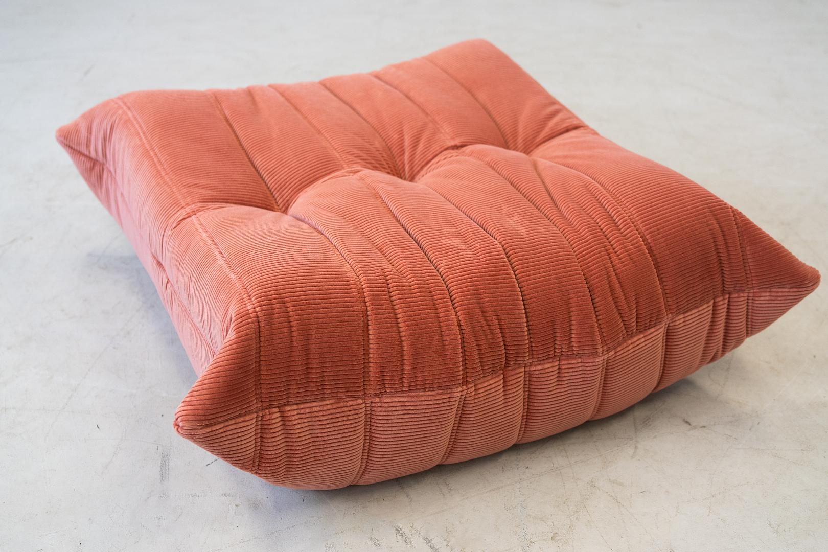 Togo Set lounge 5 pezzi velluto a coste corallo 5