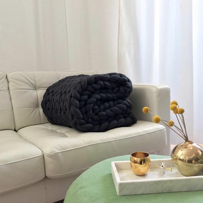 Cosima Chunky Knit Wolldecke Merinowolle Anthrazit 2