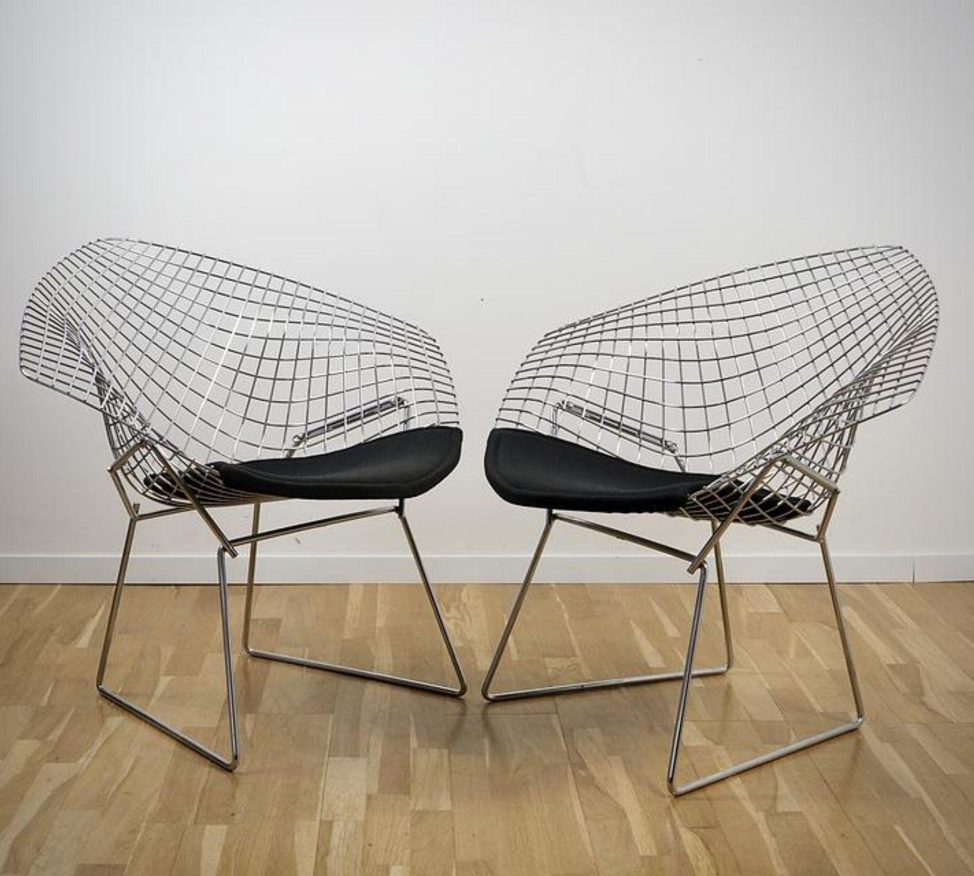 Bertoia Diamond Chair Silver with black cushion 7